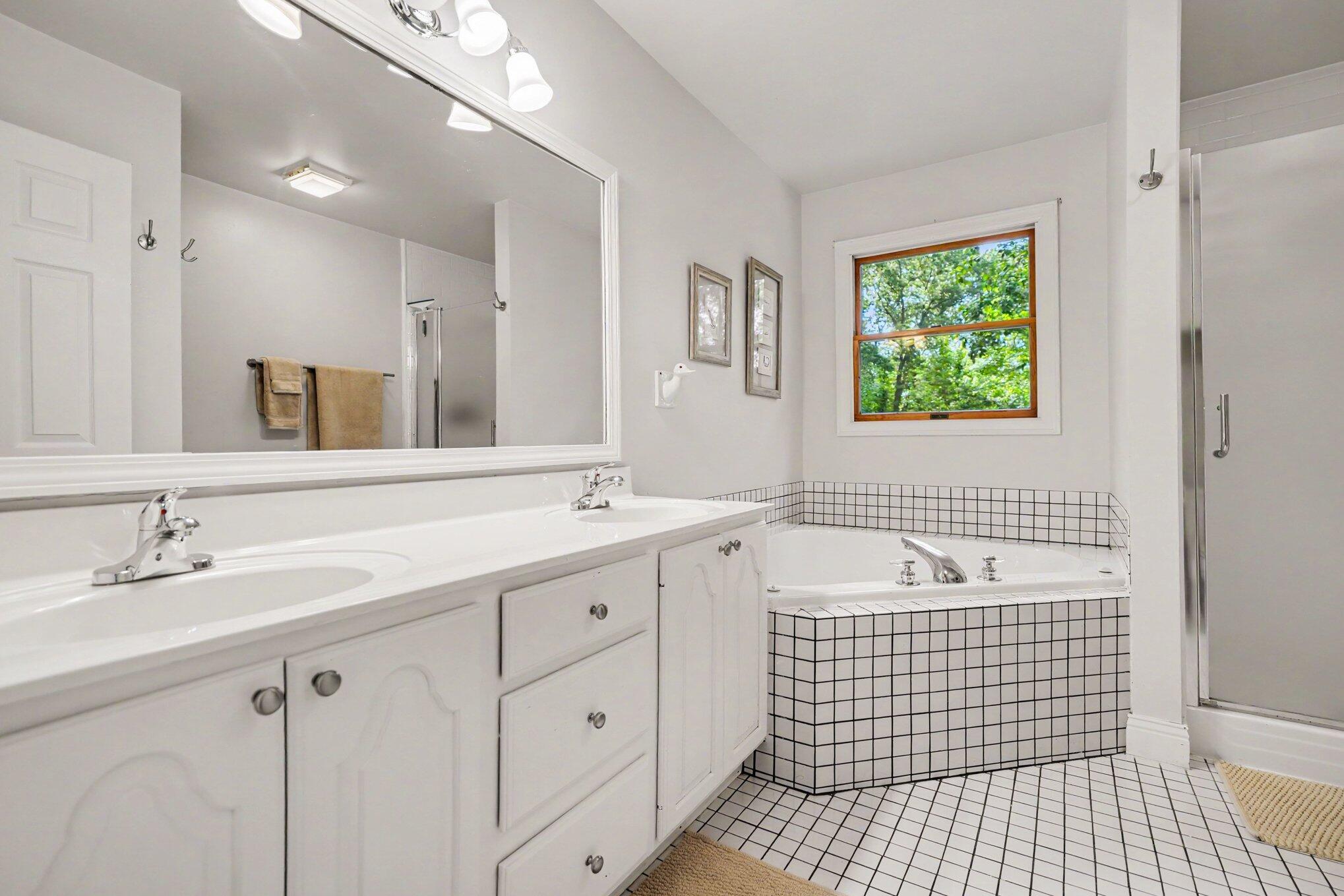 11261 Bridlewood Trail Property Photo 36