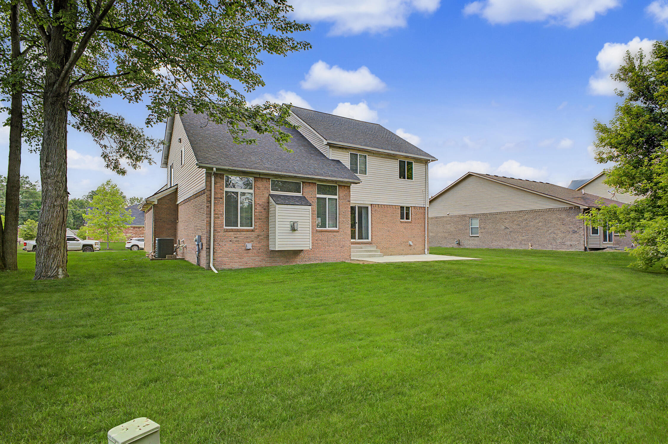 24224 Konarska Drive Property Photo 2