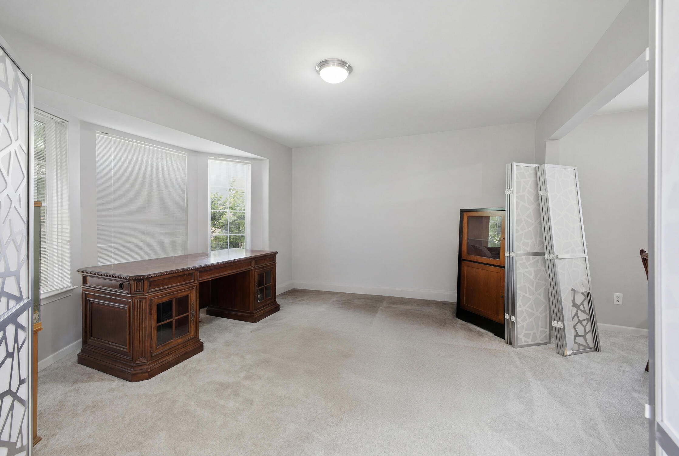 24224 Konarska Drive Property Photo 5