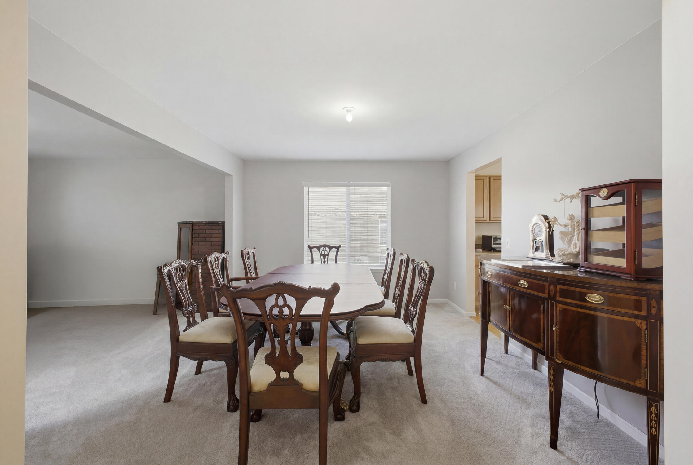 24224 Konarska Drive Property Photo 7