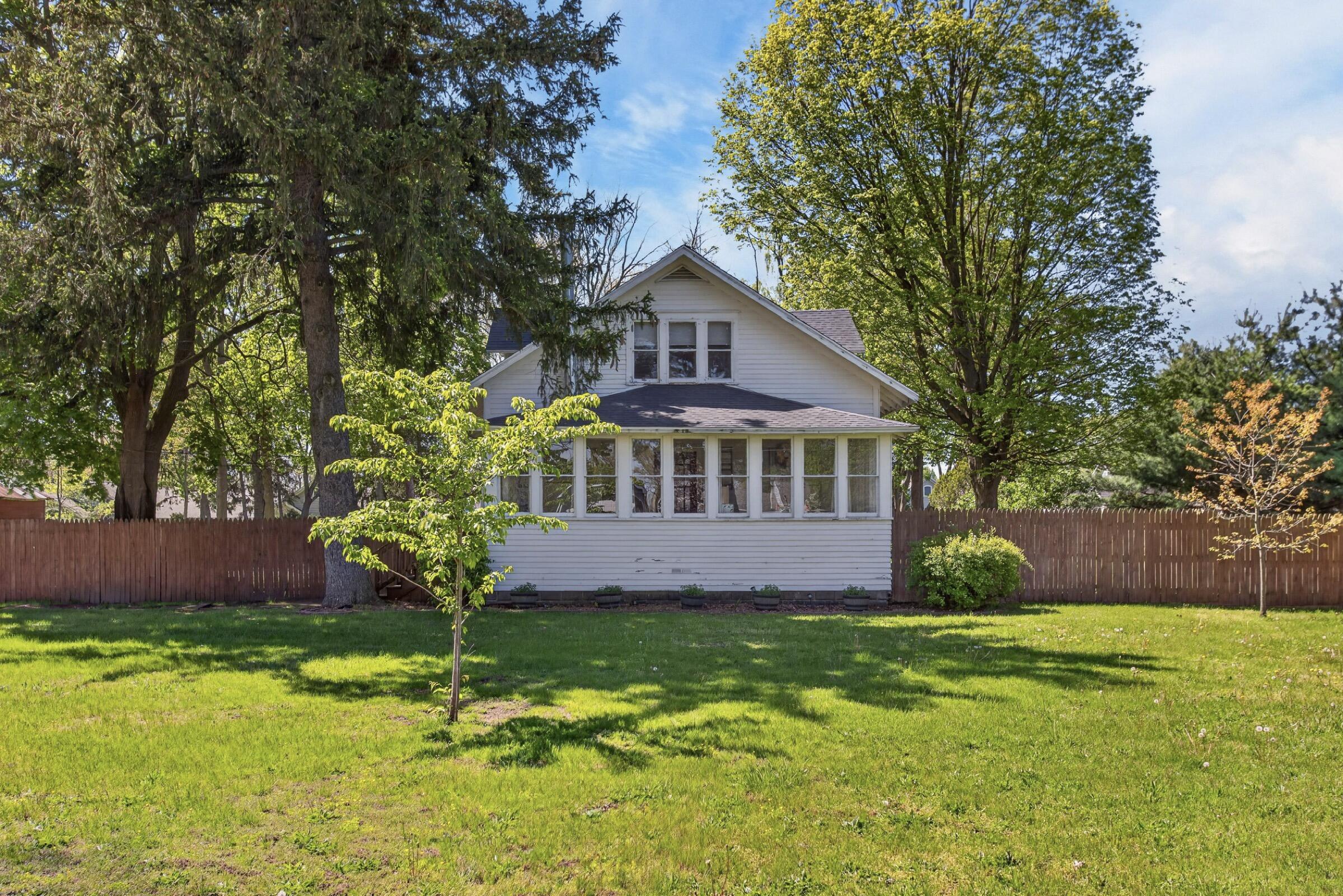 1536 E Nickerson Avenue Property Photo 2