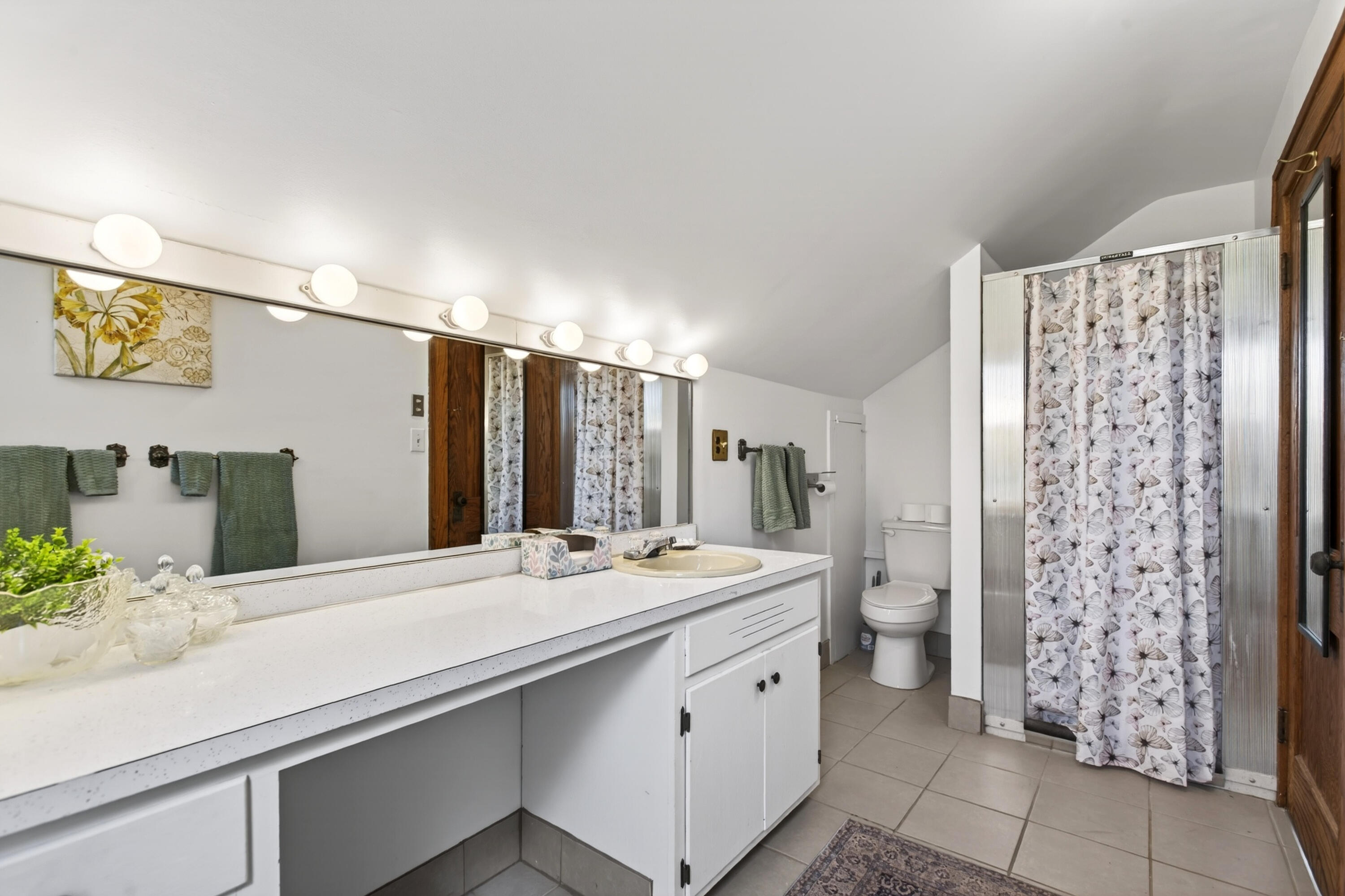 1536 E Nickerson Avenue Property Photo 17