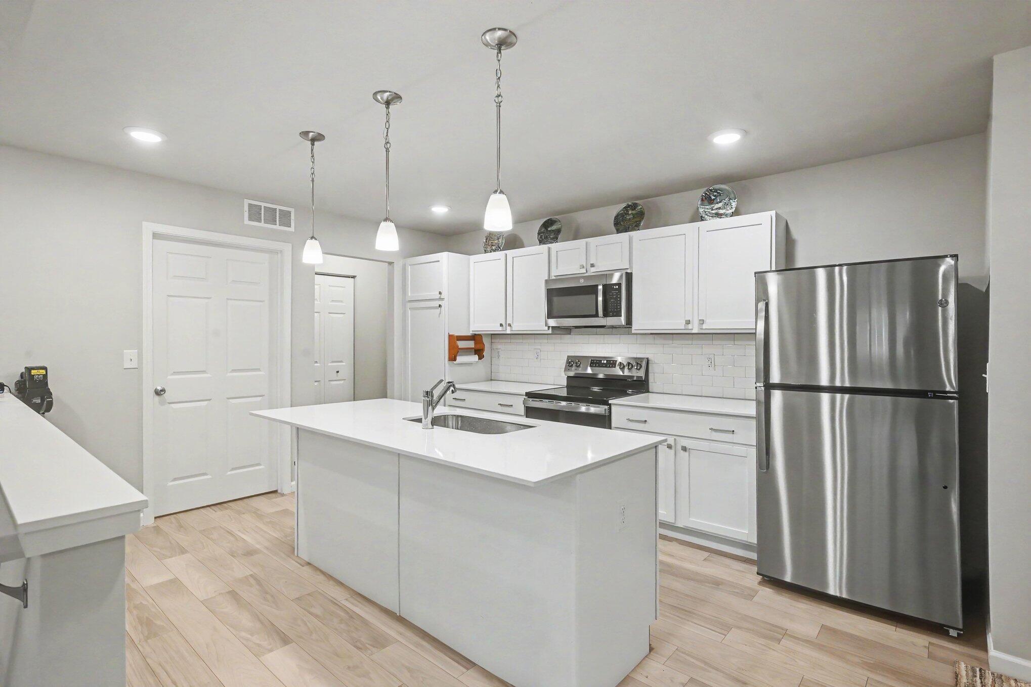 605 Bush Boulevard Property Photo 4