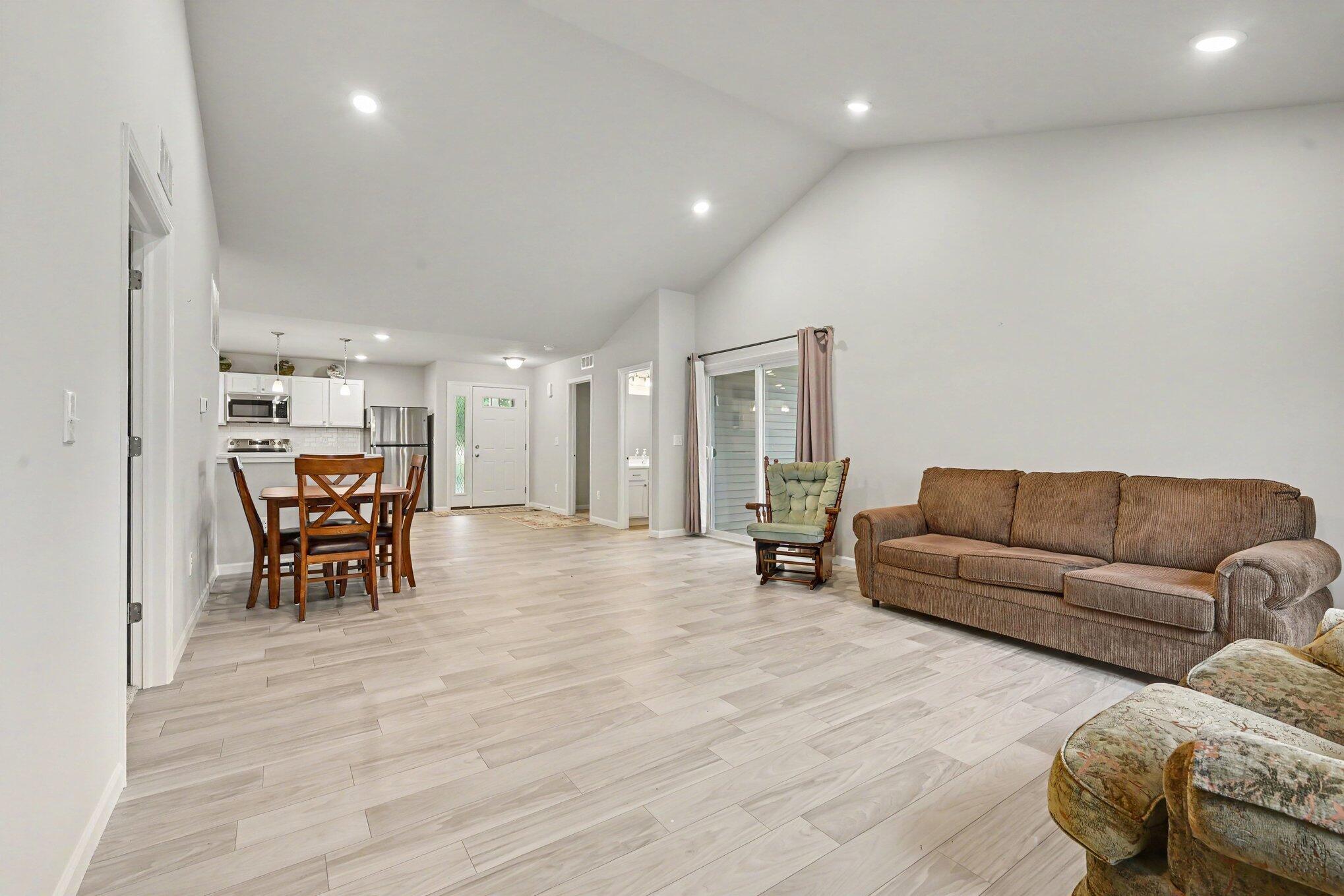 605 Bush Boulevard Property Photo 6