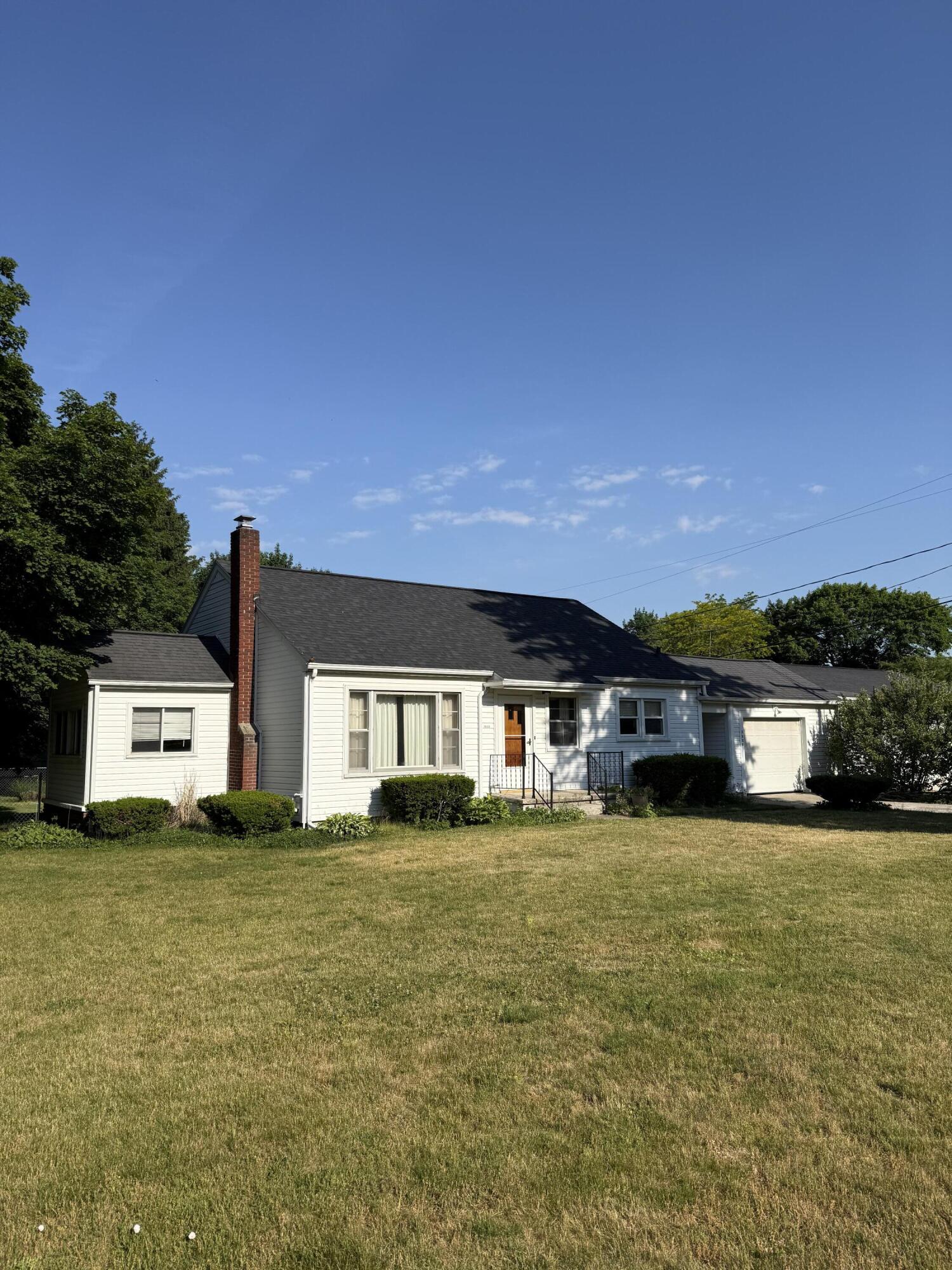 2326 Sunset Lane Property Photo 2