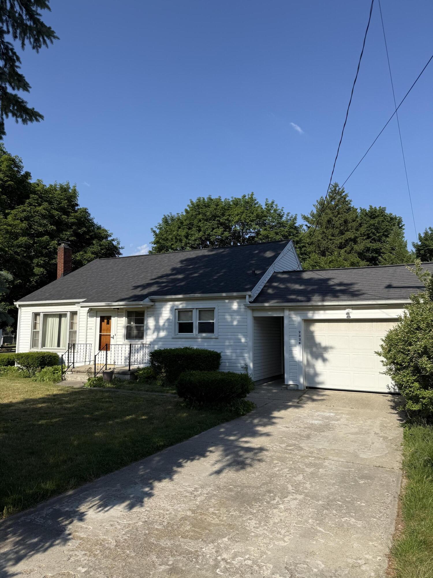 2326 Sunset Lane Property Photo 4