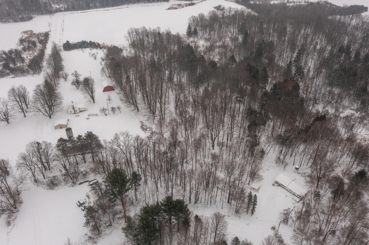 23085 Huron Trail Property Photo 4
