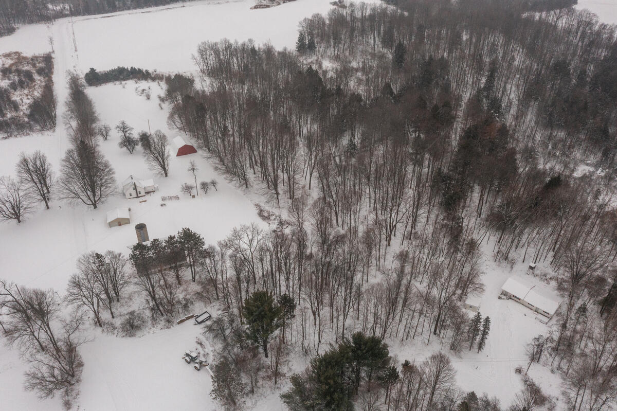 23085 Huron Trail Property Photo 6