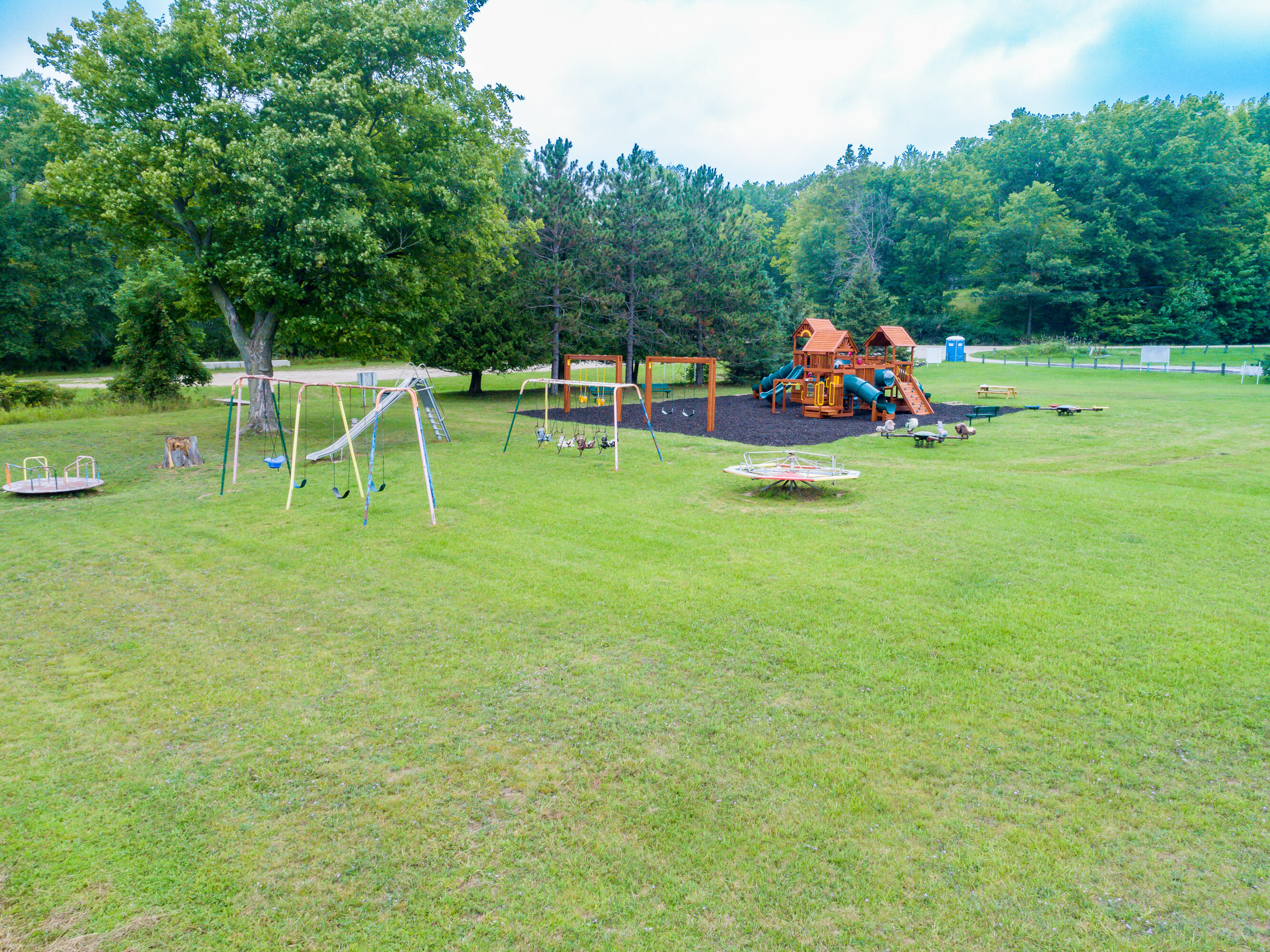 23085 Huron Trail Property Photo 12