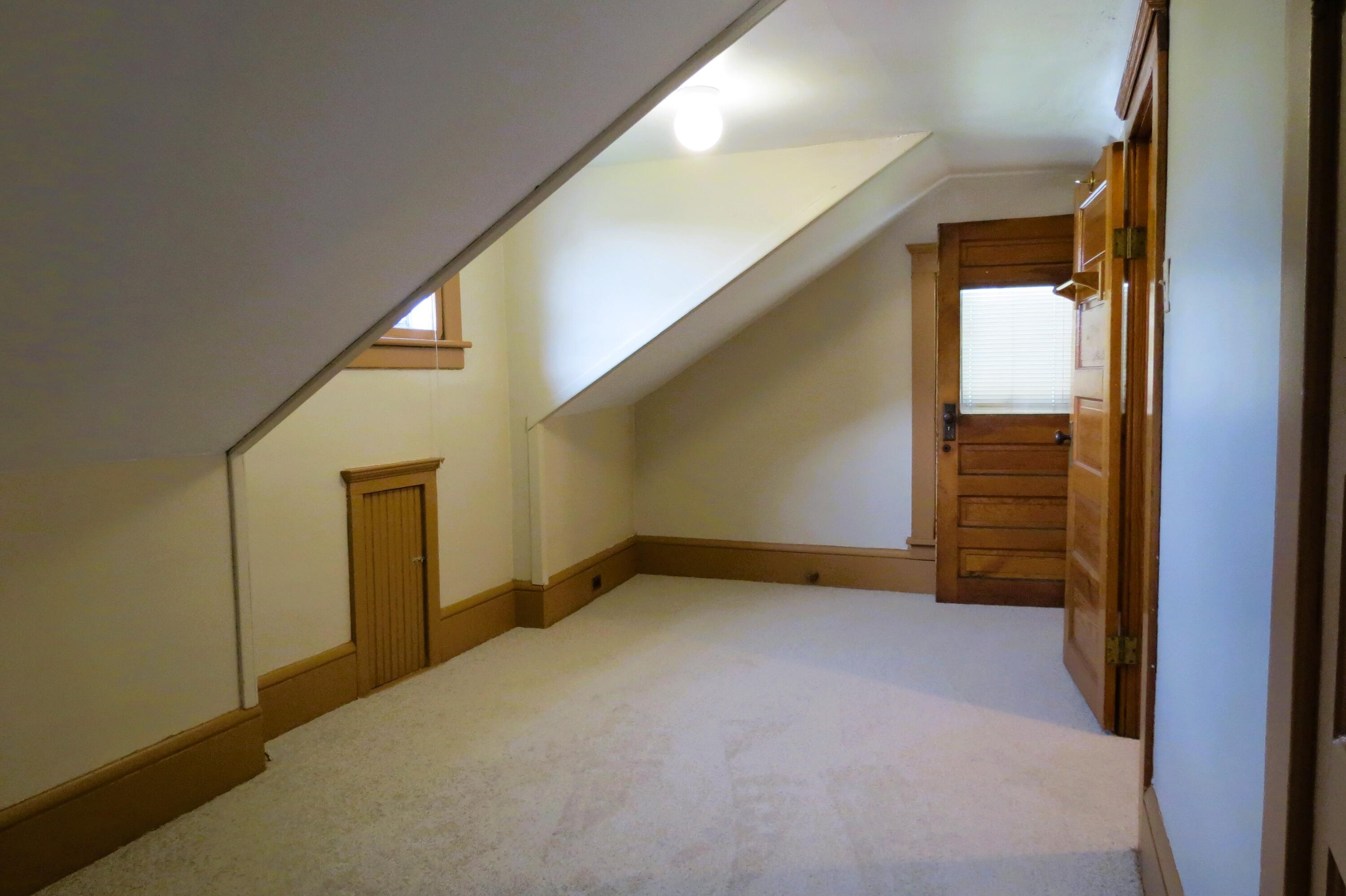 743 Ellery Avenue Property Photo 33
