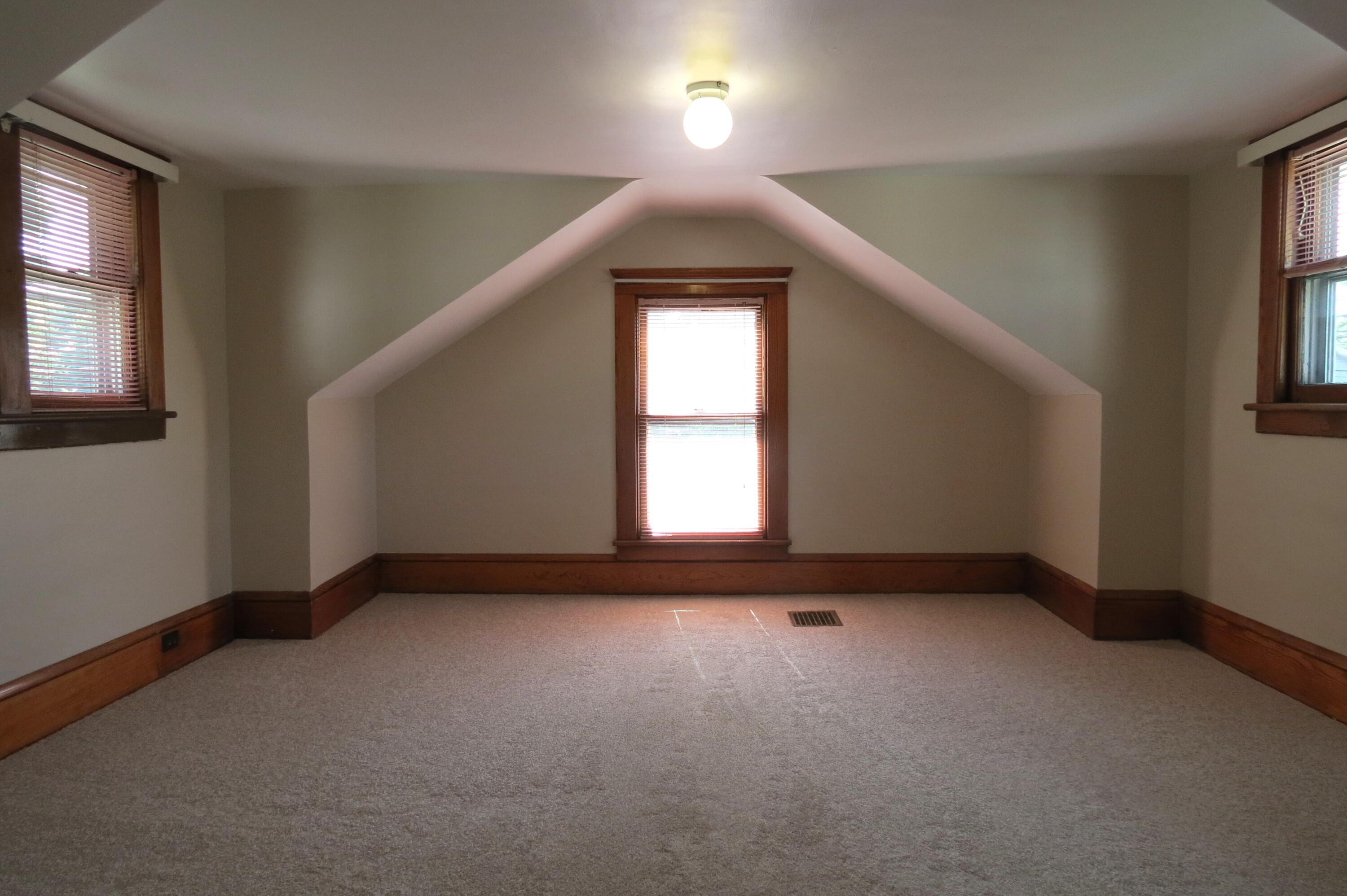 743 Ellery Avenue Property Photo 34