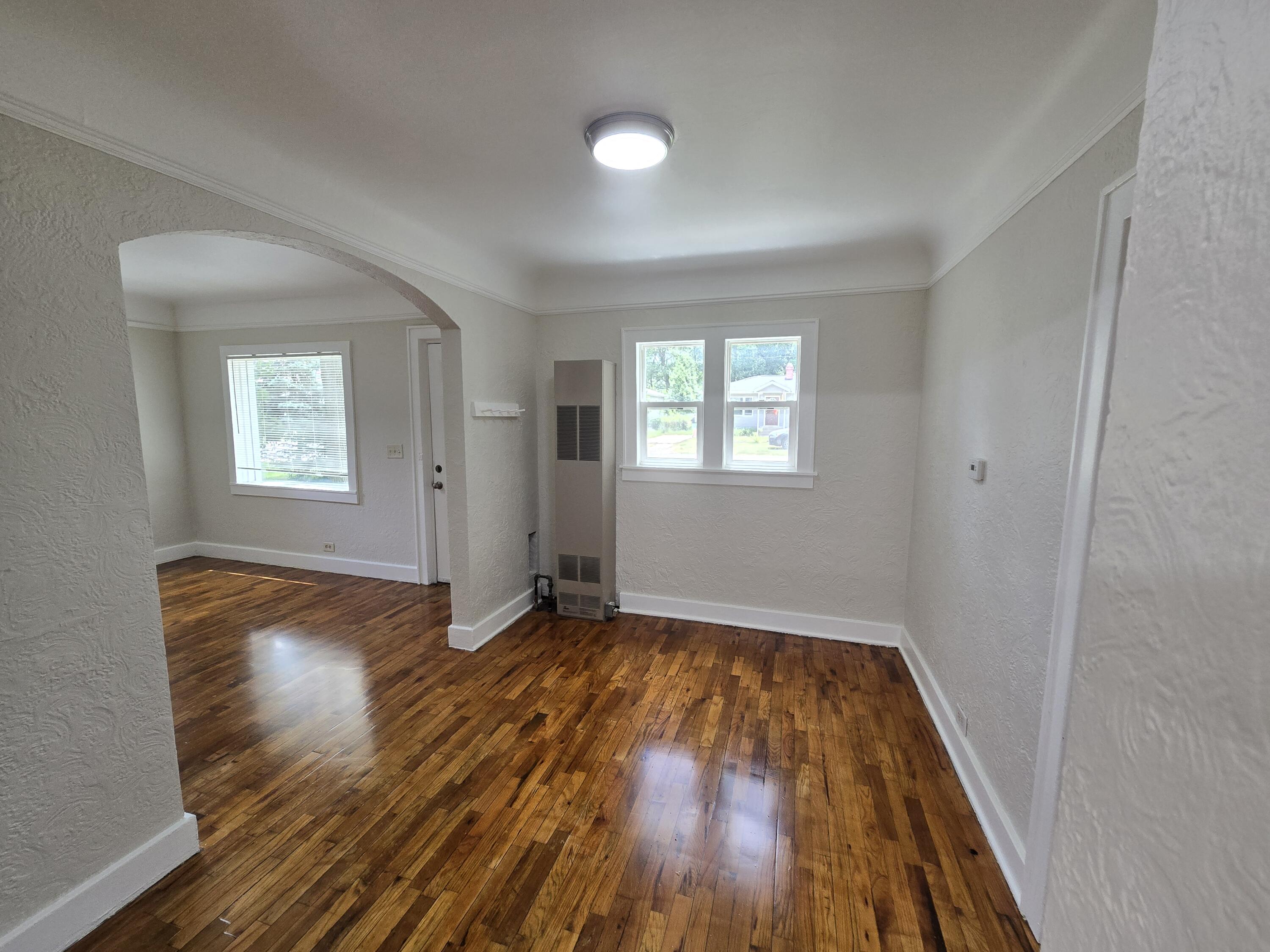 1313 Mason Street Ne Property Photo 6