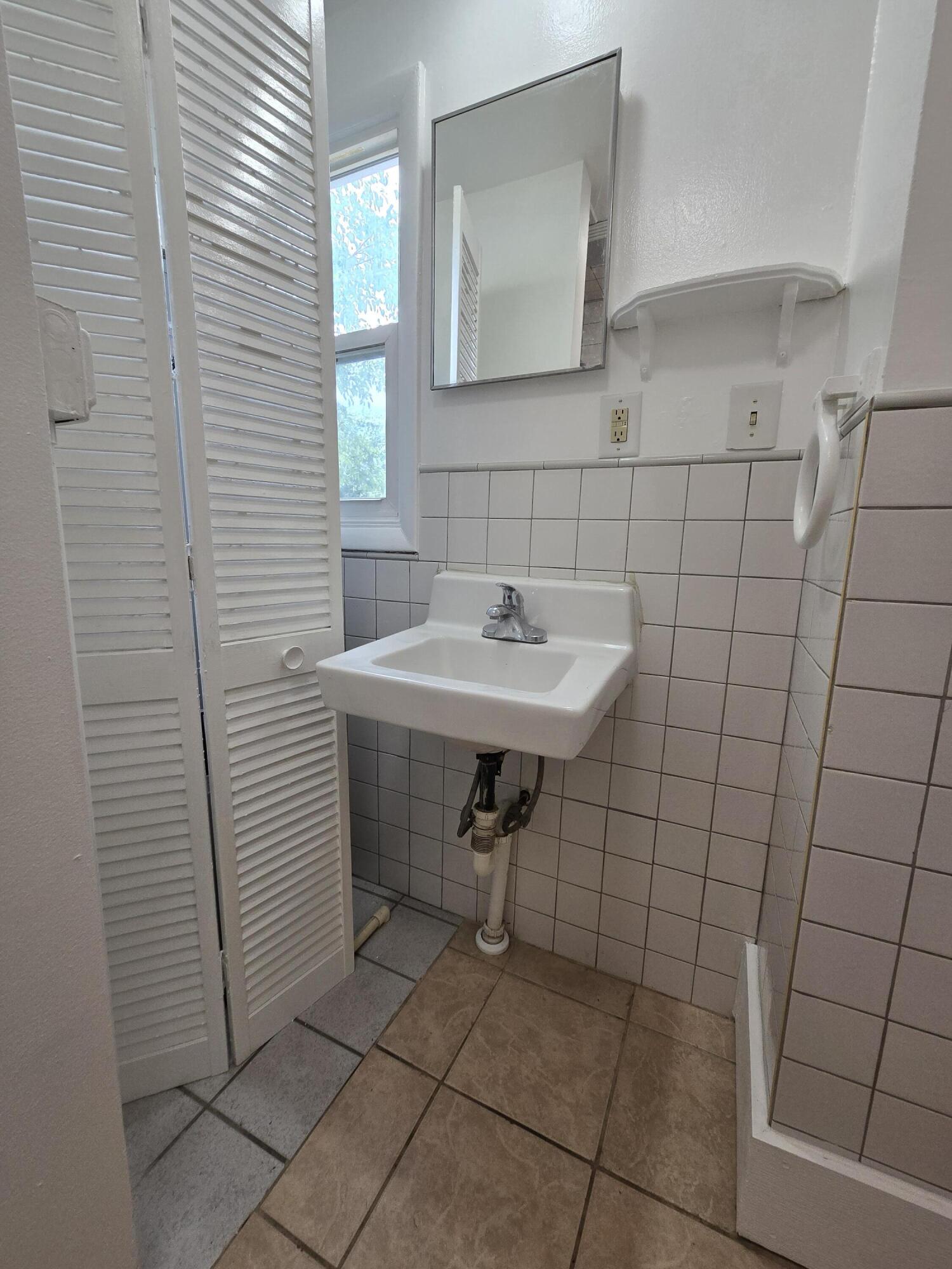 1313 Mason Street Ne Property Photo 15