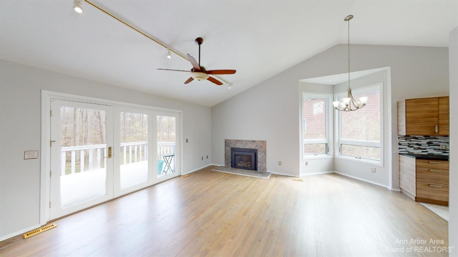 1280 Sunset Road Property Photo 6