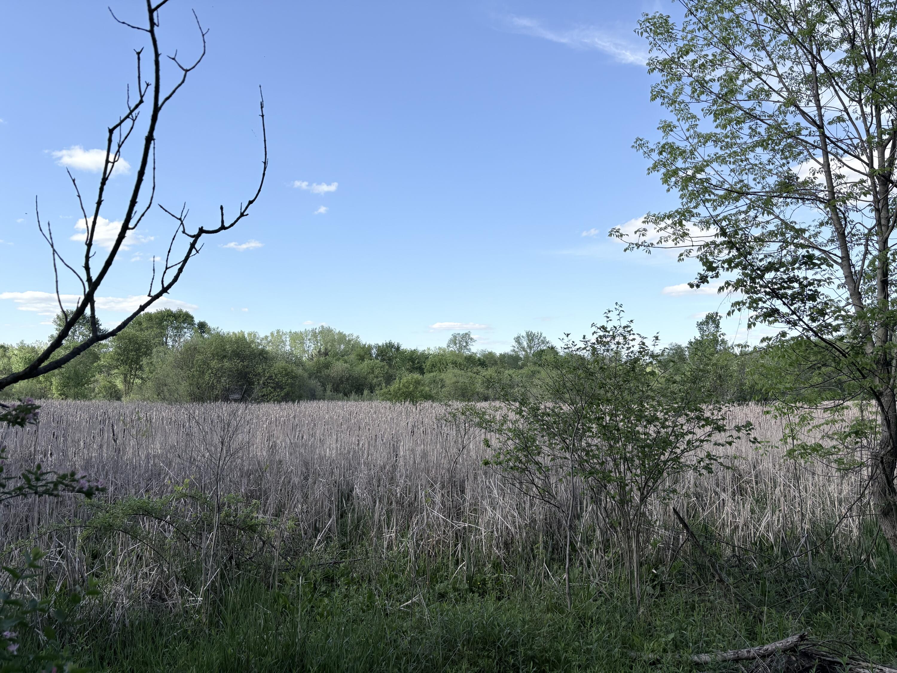 Vl E Riverside Drive Property Photo 3