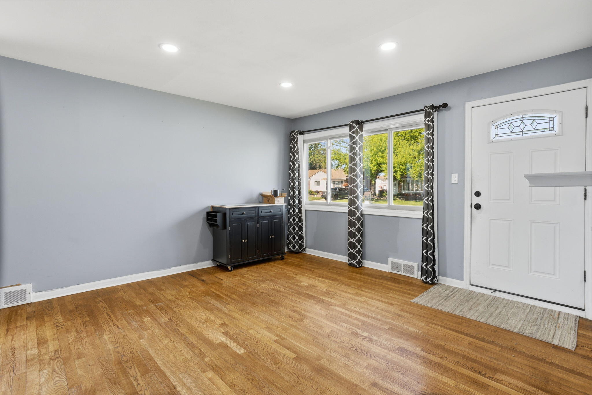 28604 Bohn Street Property Photo 4