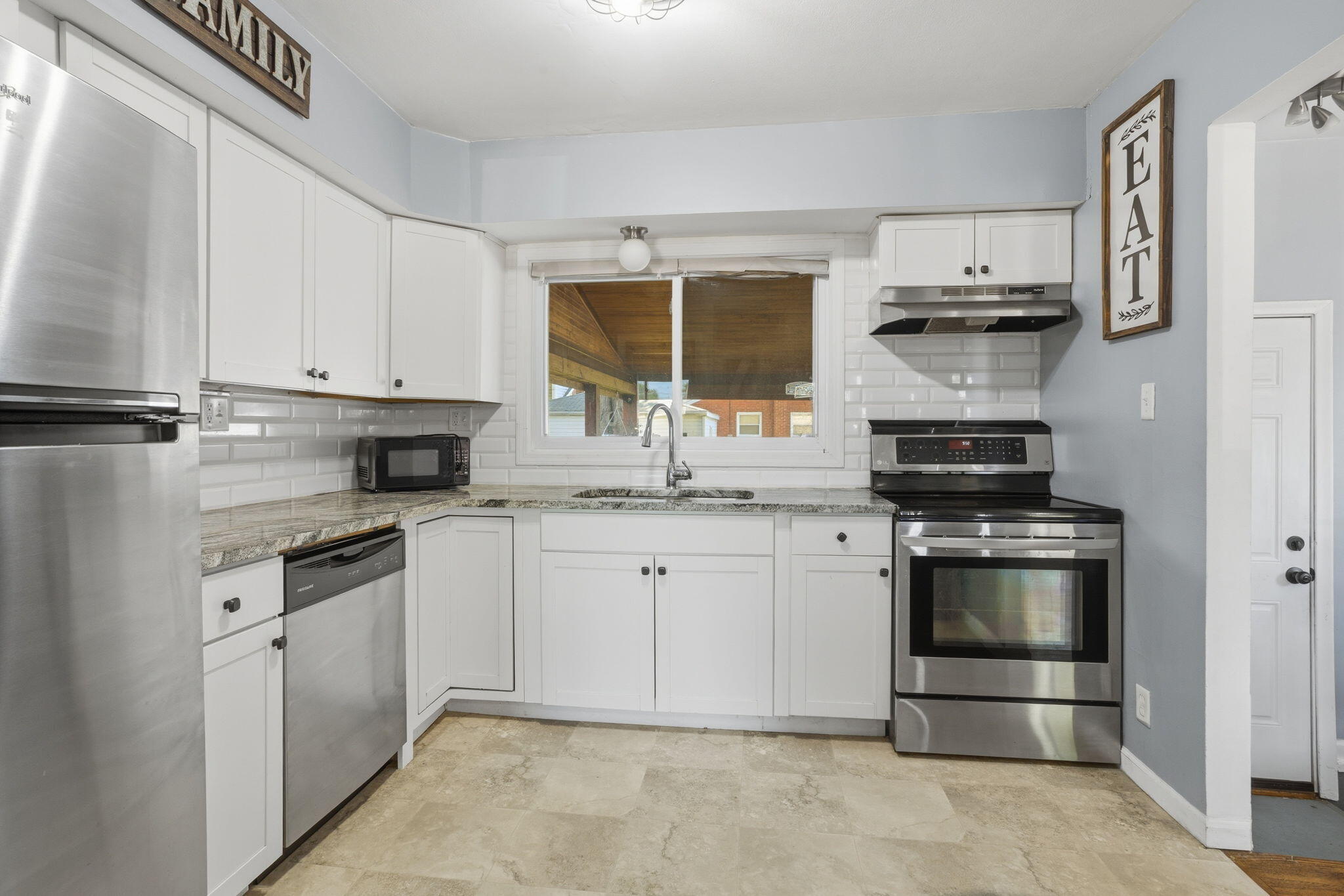 28604 Bohn Street Property Photo 12