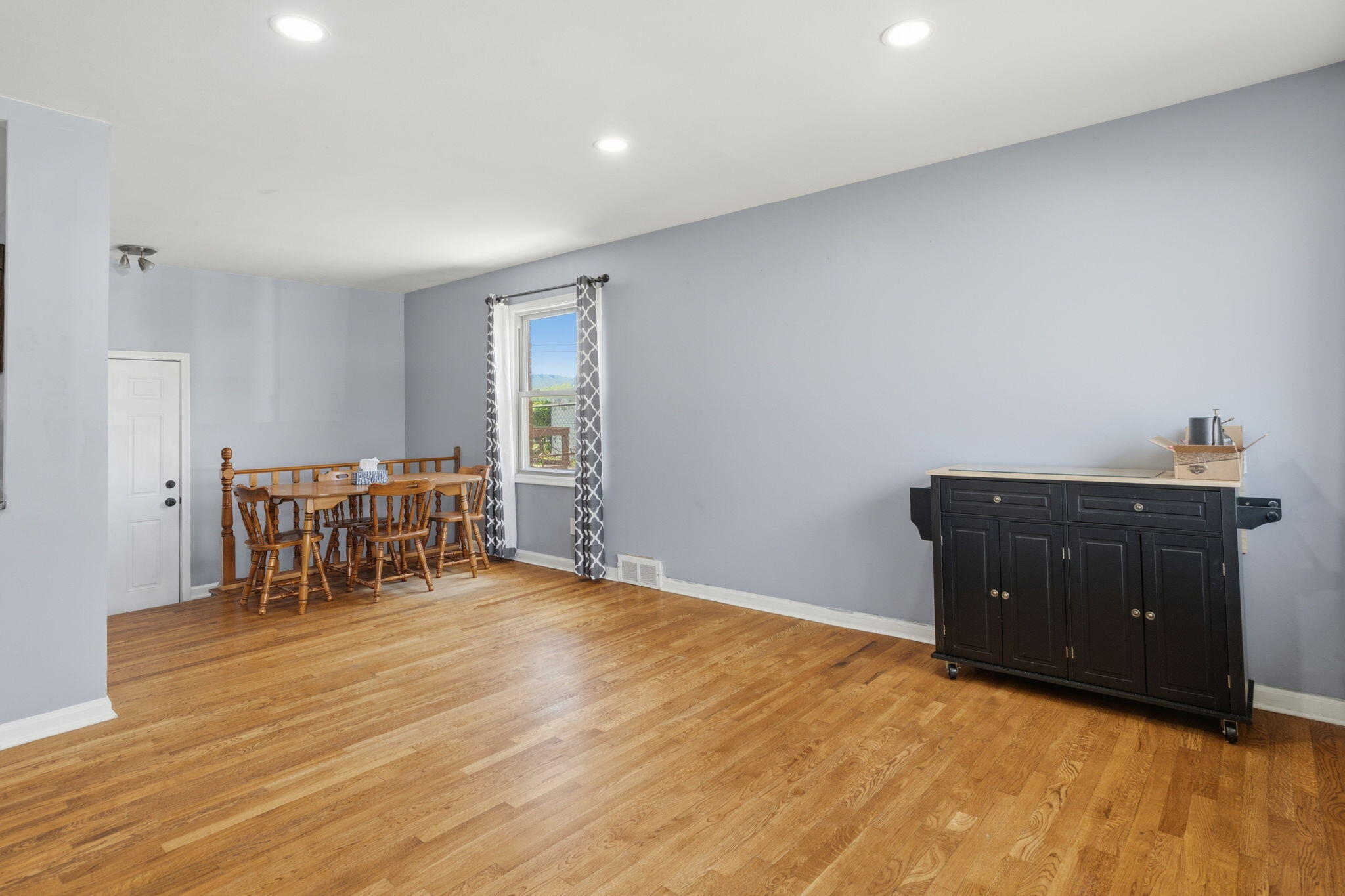 28604 Bohn Street Property Photo 14