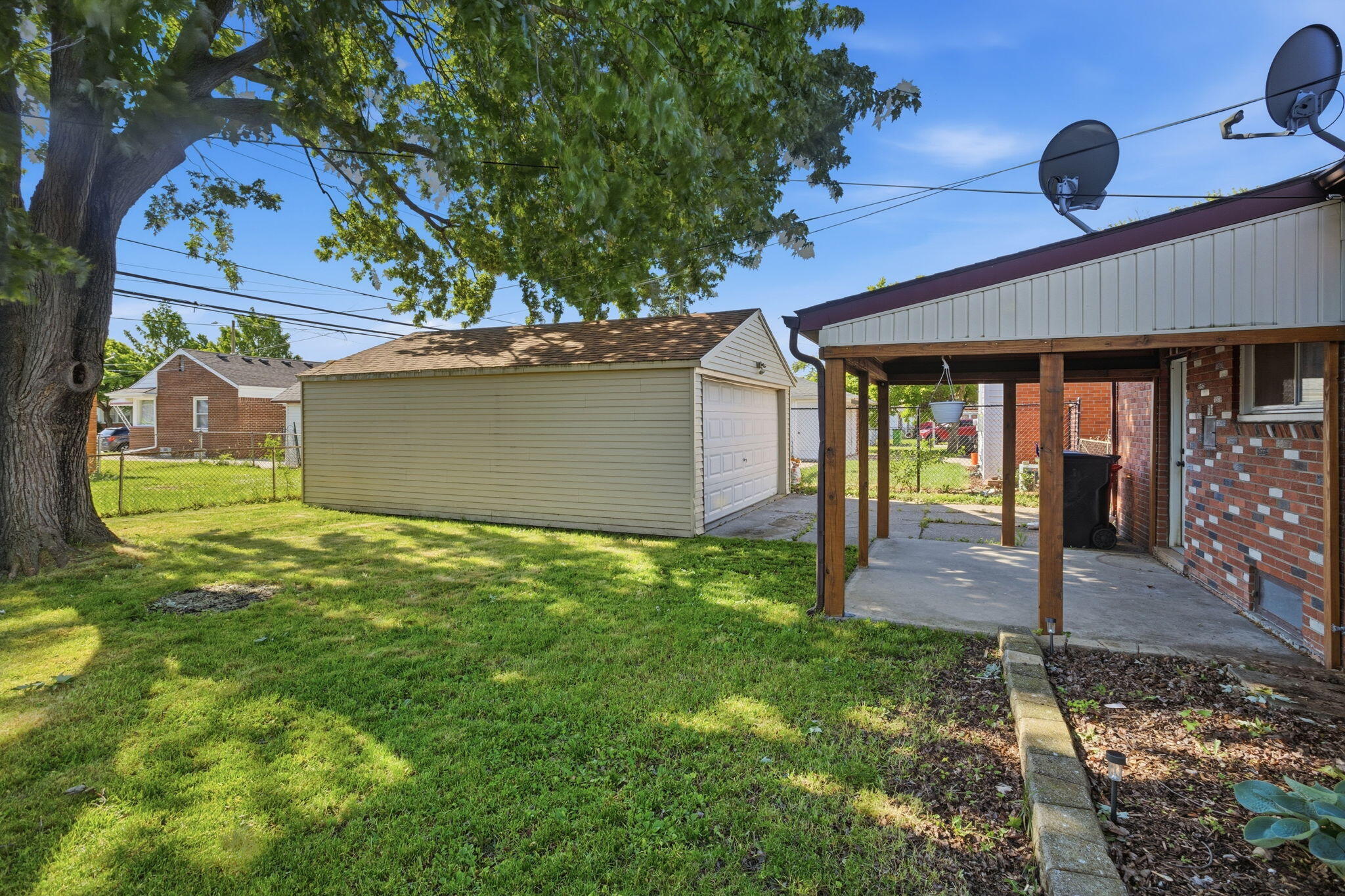28604 Bohn Street Property Photo 23
