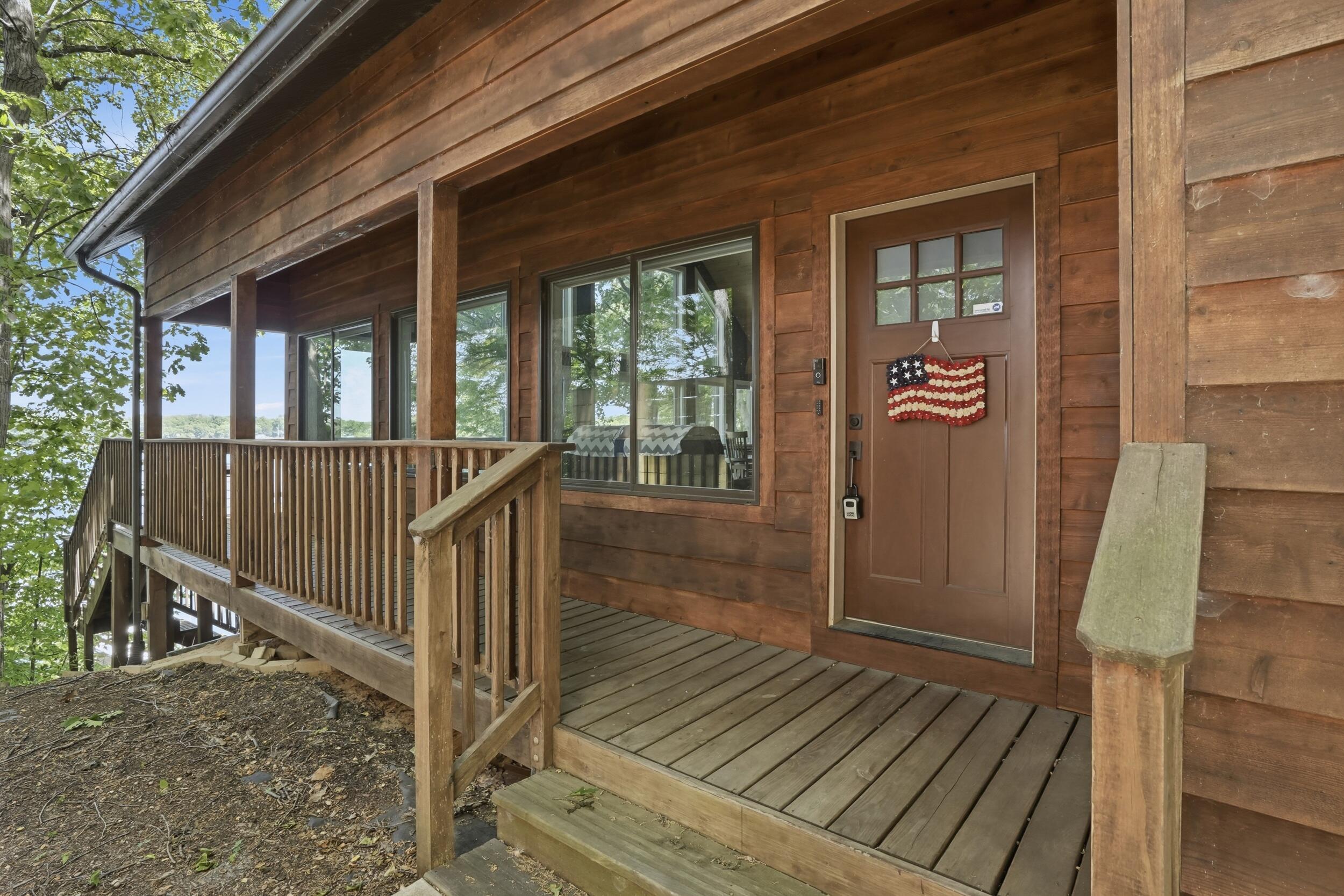 17812 Arnwine Drive Property Photo 4