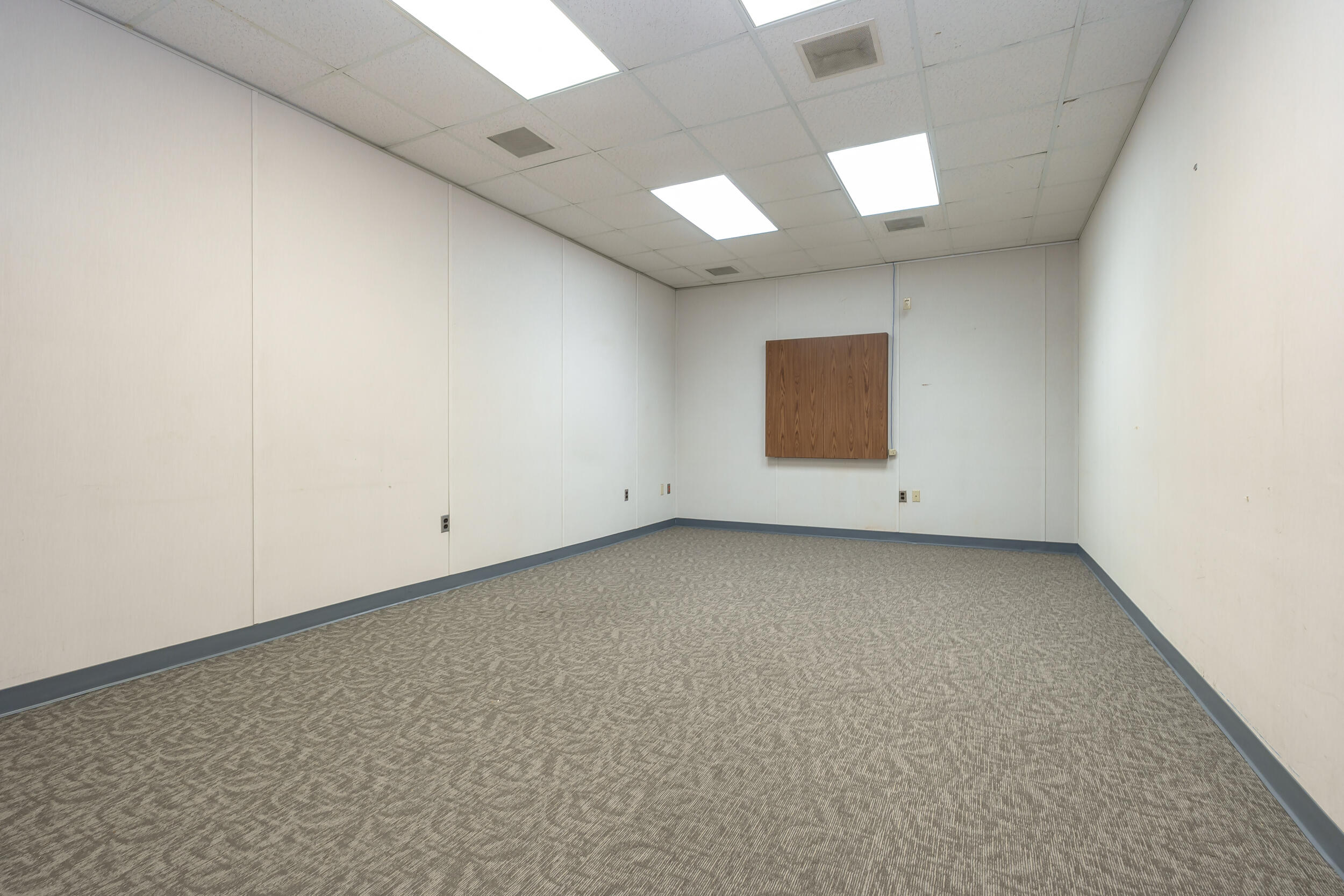 151 S Rose Street Suite 400 Property Photo 9