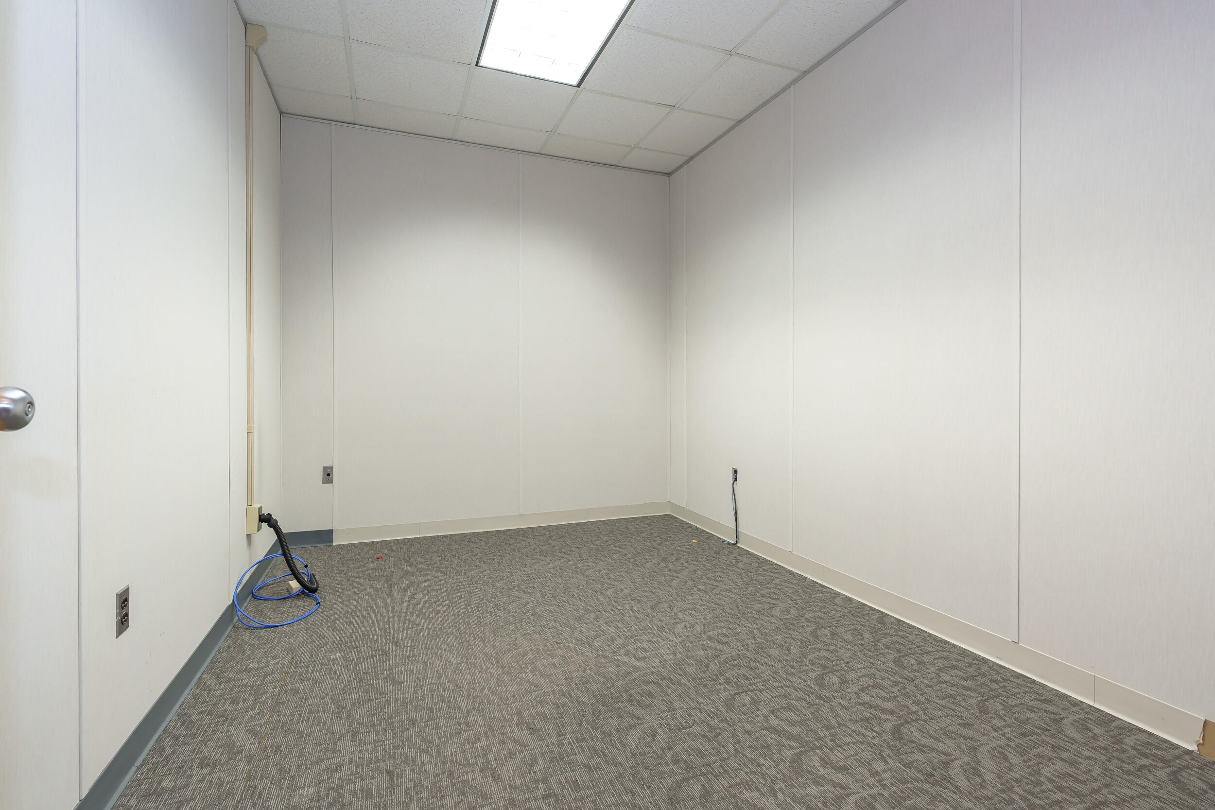 151 S Rose Street Suite 400 Property Photo 11