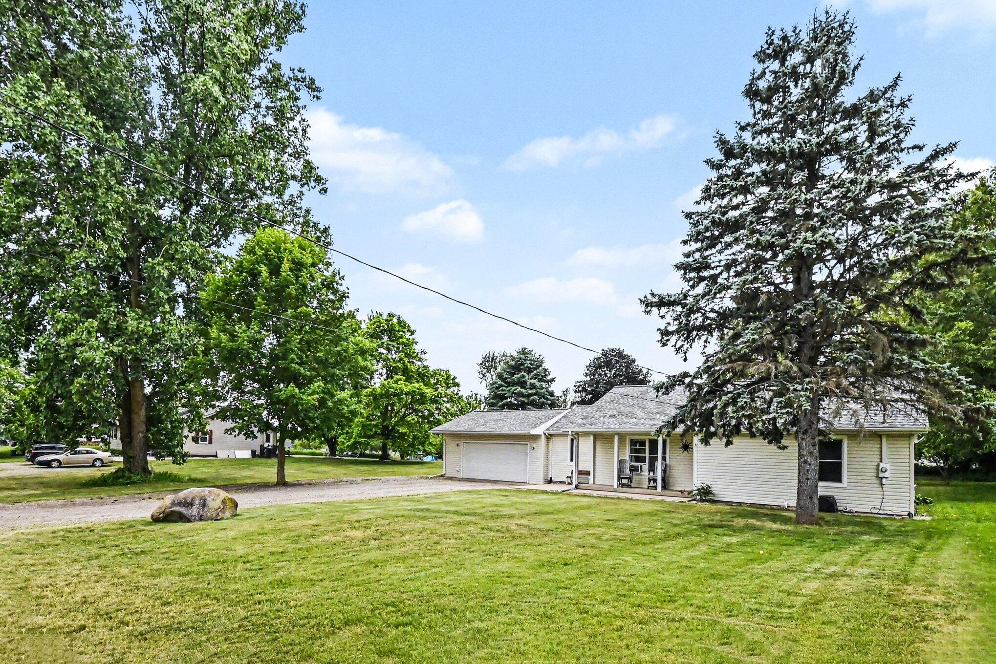 11332 Crestview Drive E Property Photo 20