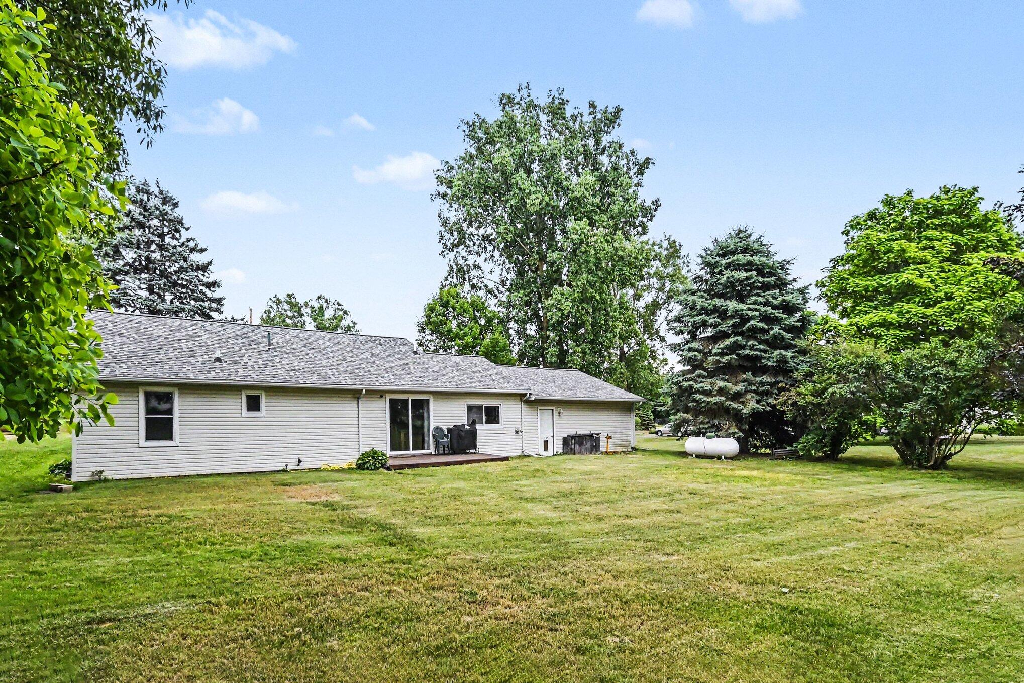 11332 Crestview Drive E Property Photo 24