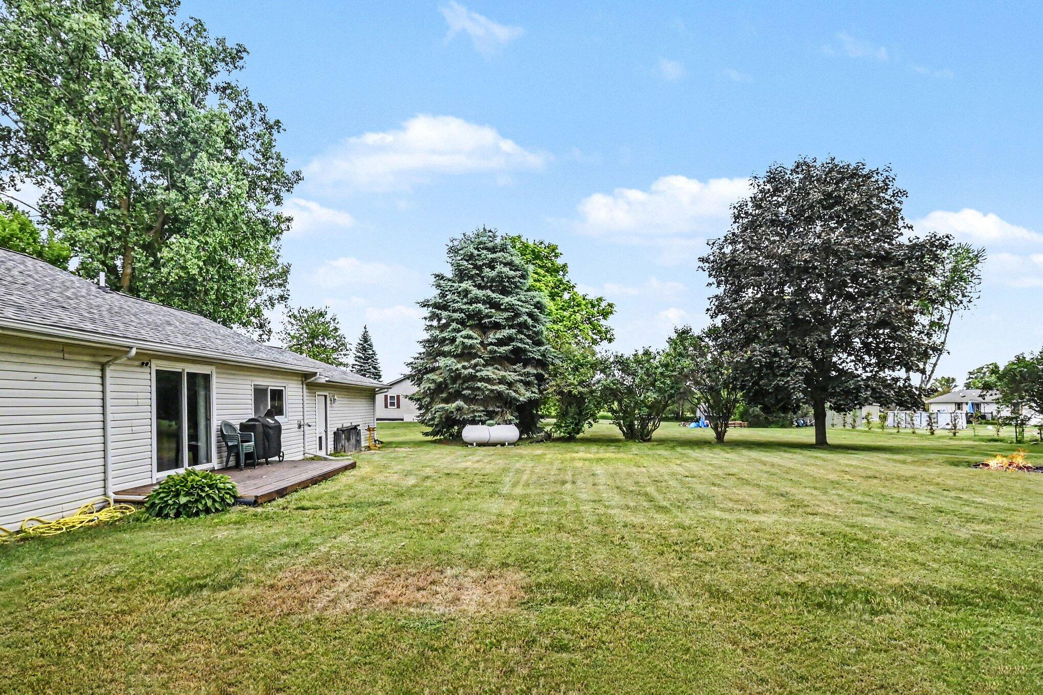11332 Crestview Drive E Property Photo 25