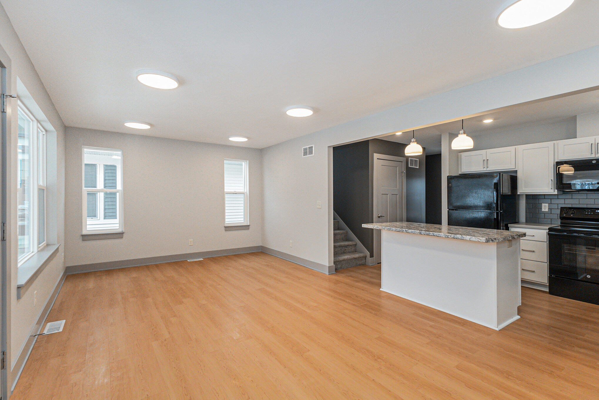 2058 Linden Avenue Se Property Photo 3