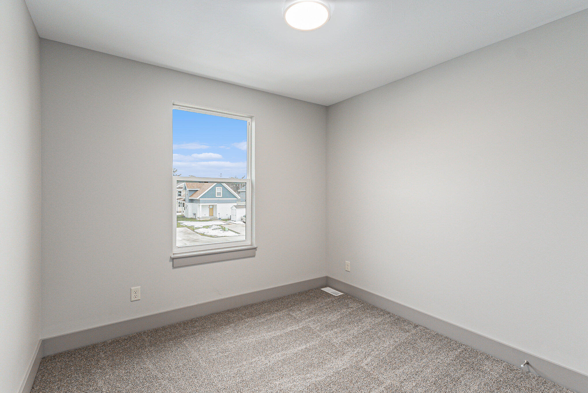 2058 Linden Avenue Se Property Photo 9