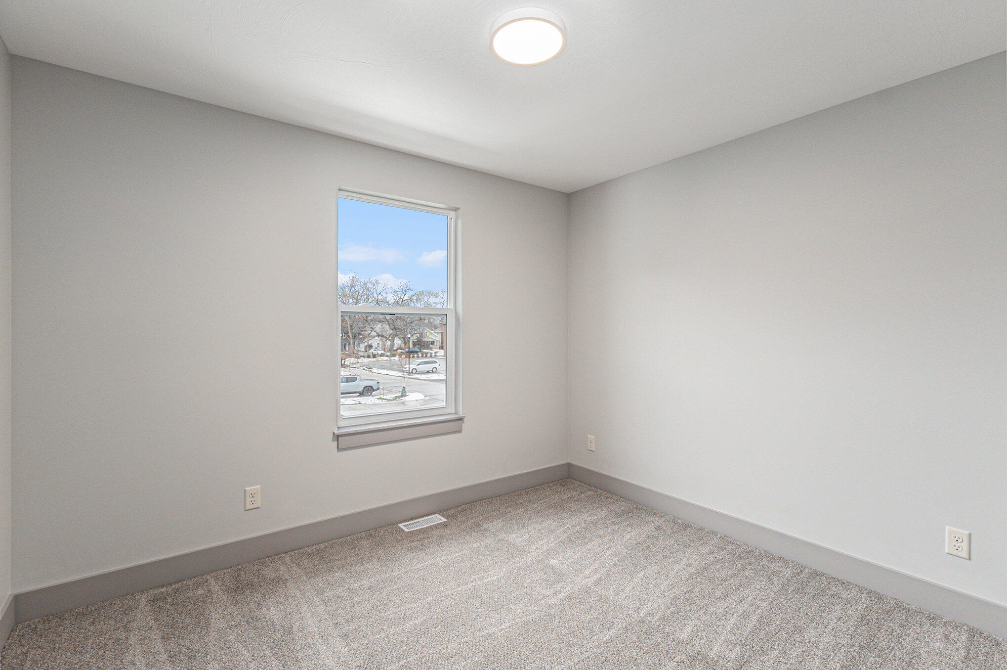 2058 Linden Avenue Se Property Photo 12