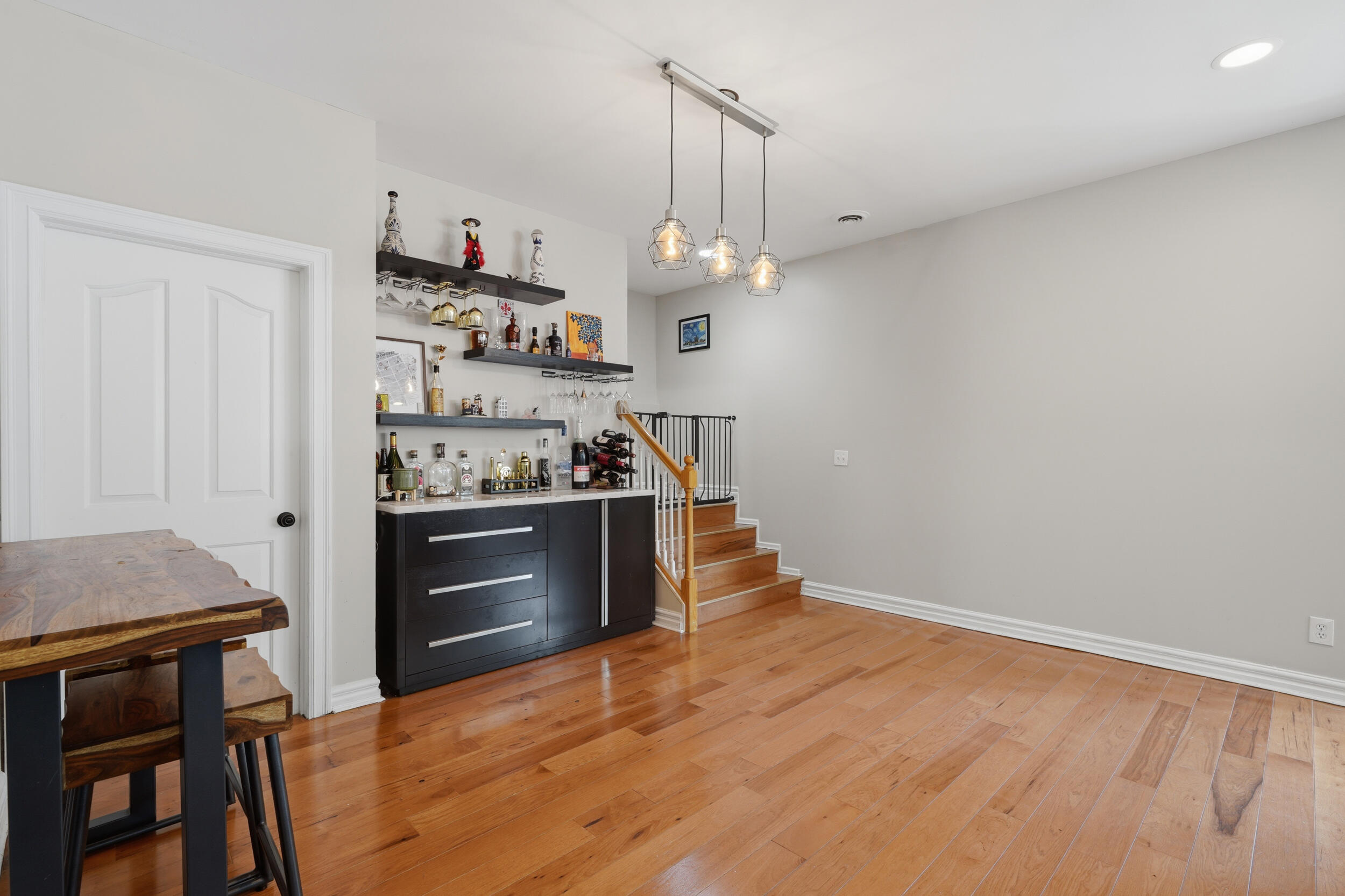 429 E Ferry Street #8 Property Photo 16