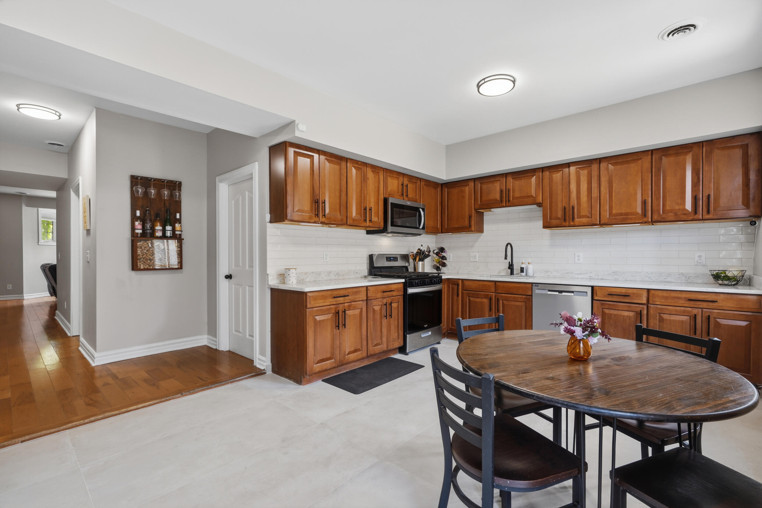 429 E Ferry Street #8 Property Photo 18
