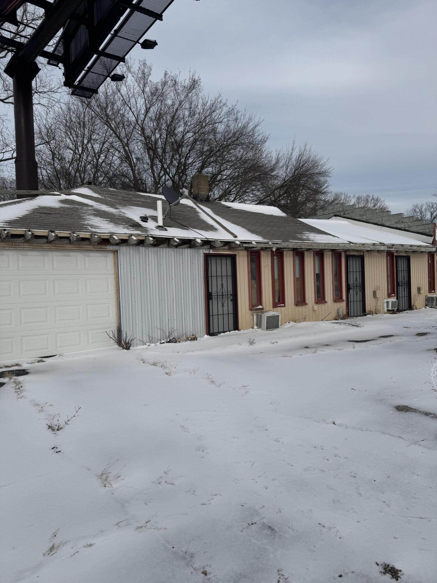 1175 E Napier Avenue Property Photo 1