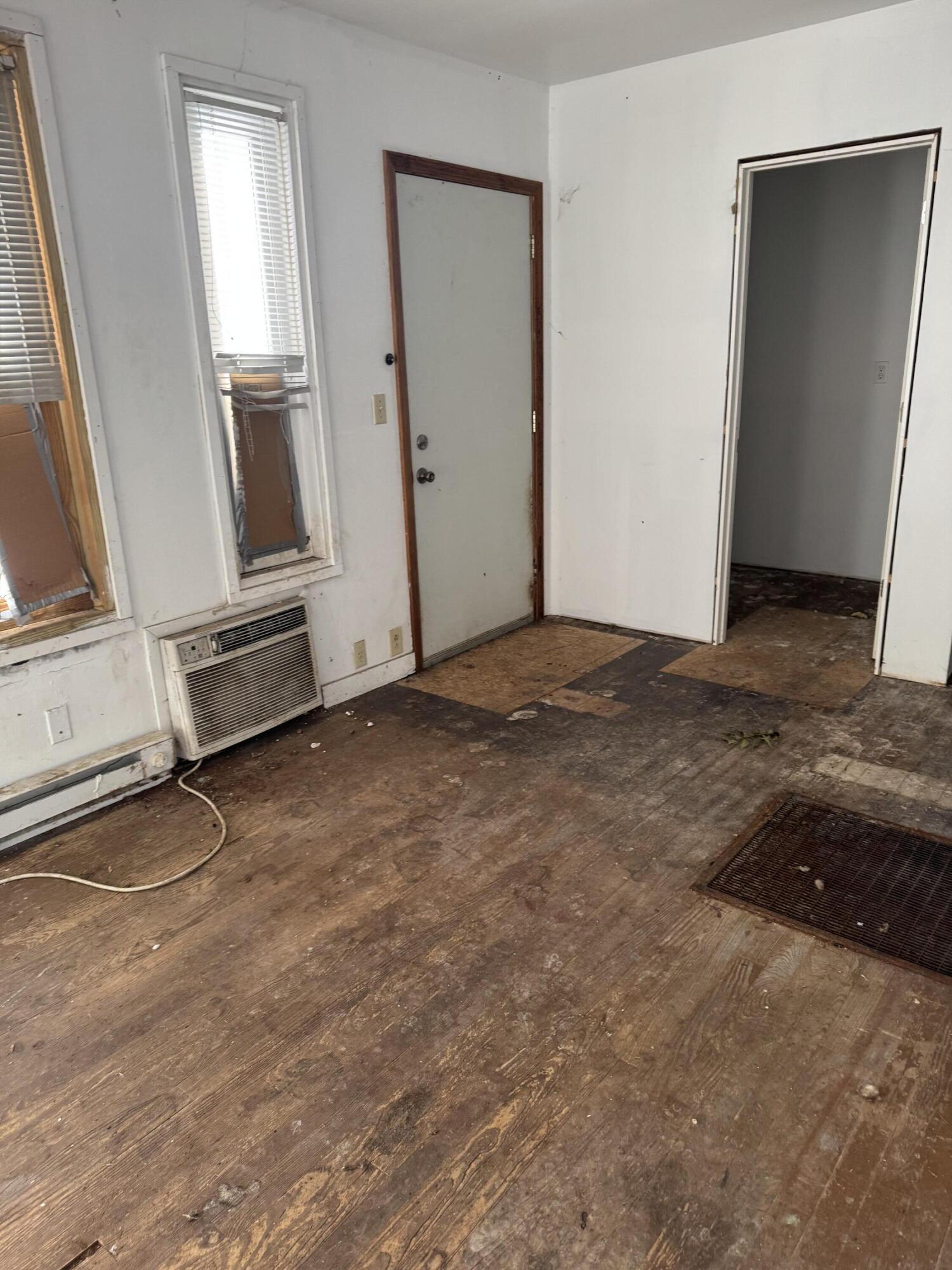 1175 E Napier Avenue Property Photo 3