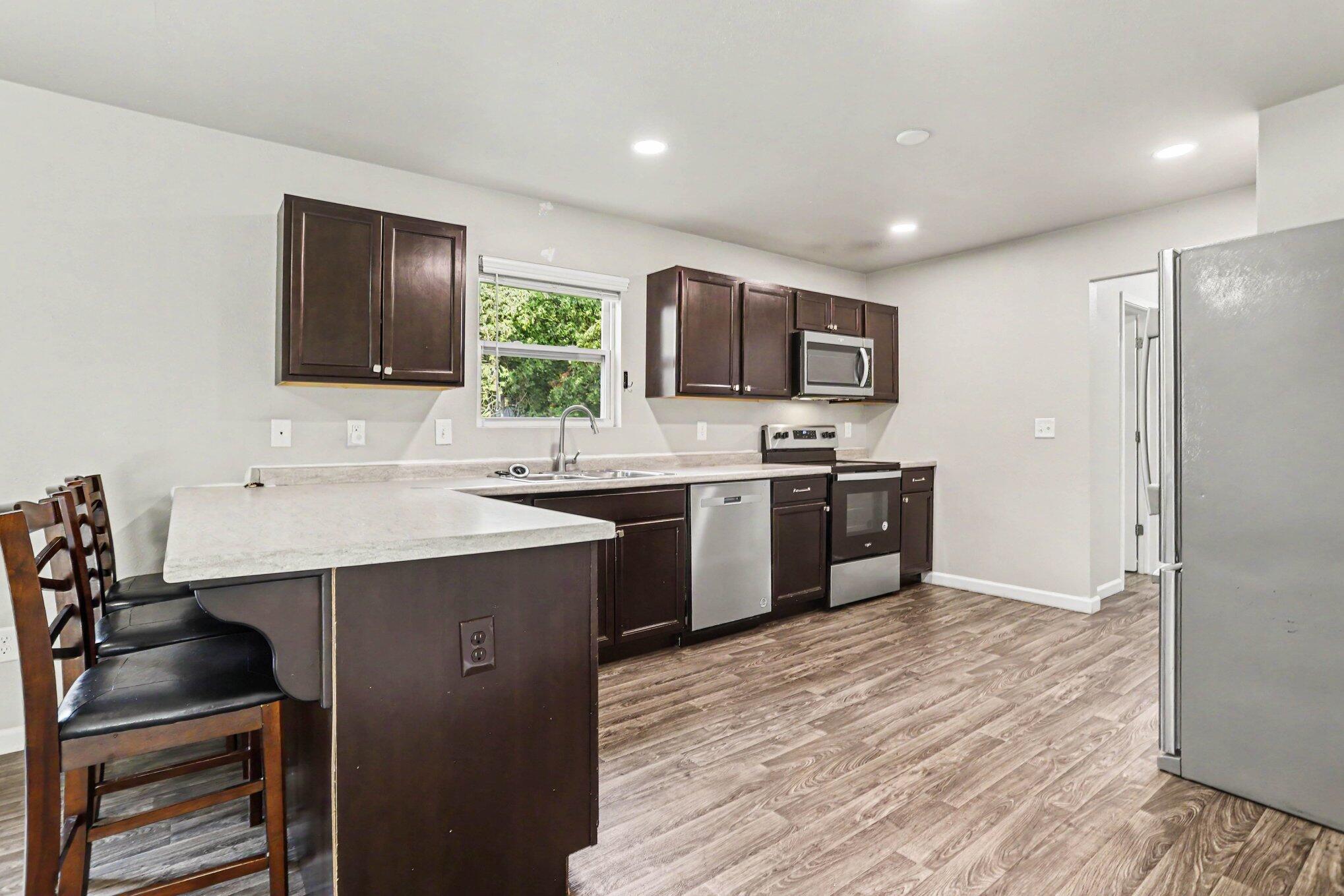 4428 Bronson Boulevard Property Photo 7