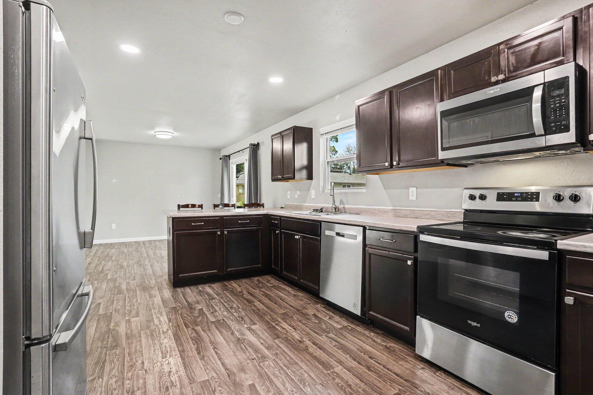 4428 Bronson Boulevard Property Photo 8