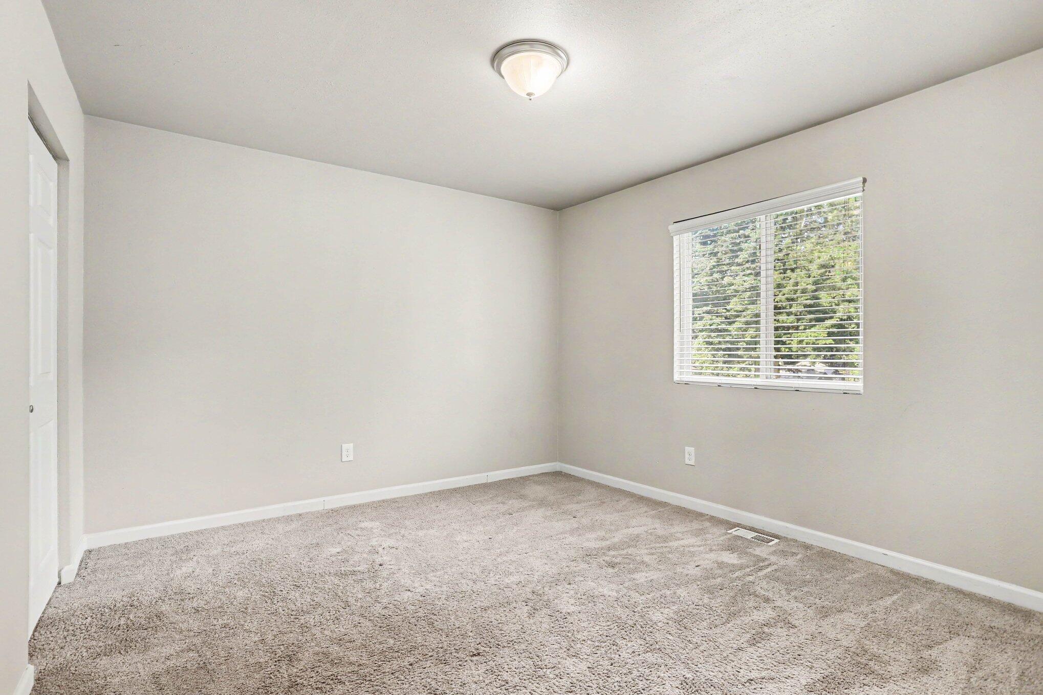 4428 Bronson Boulevard Property Photo 12