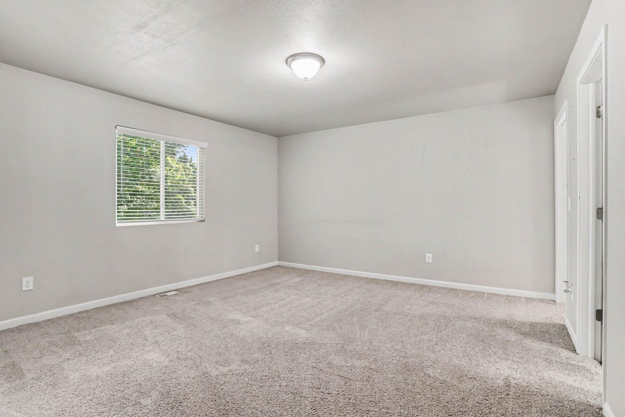 4428 Bronson Boulevard Property Photo 14