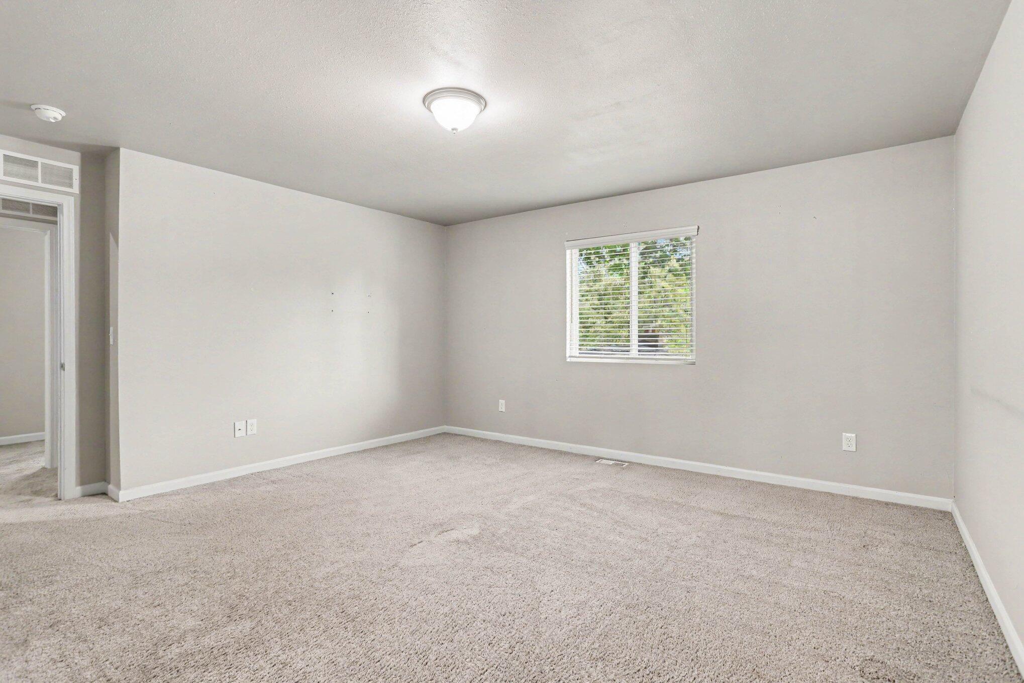 4428 Bronson Boulevard Property Photo 17