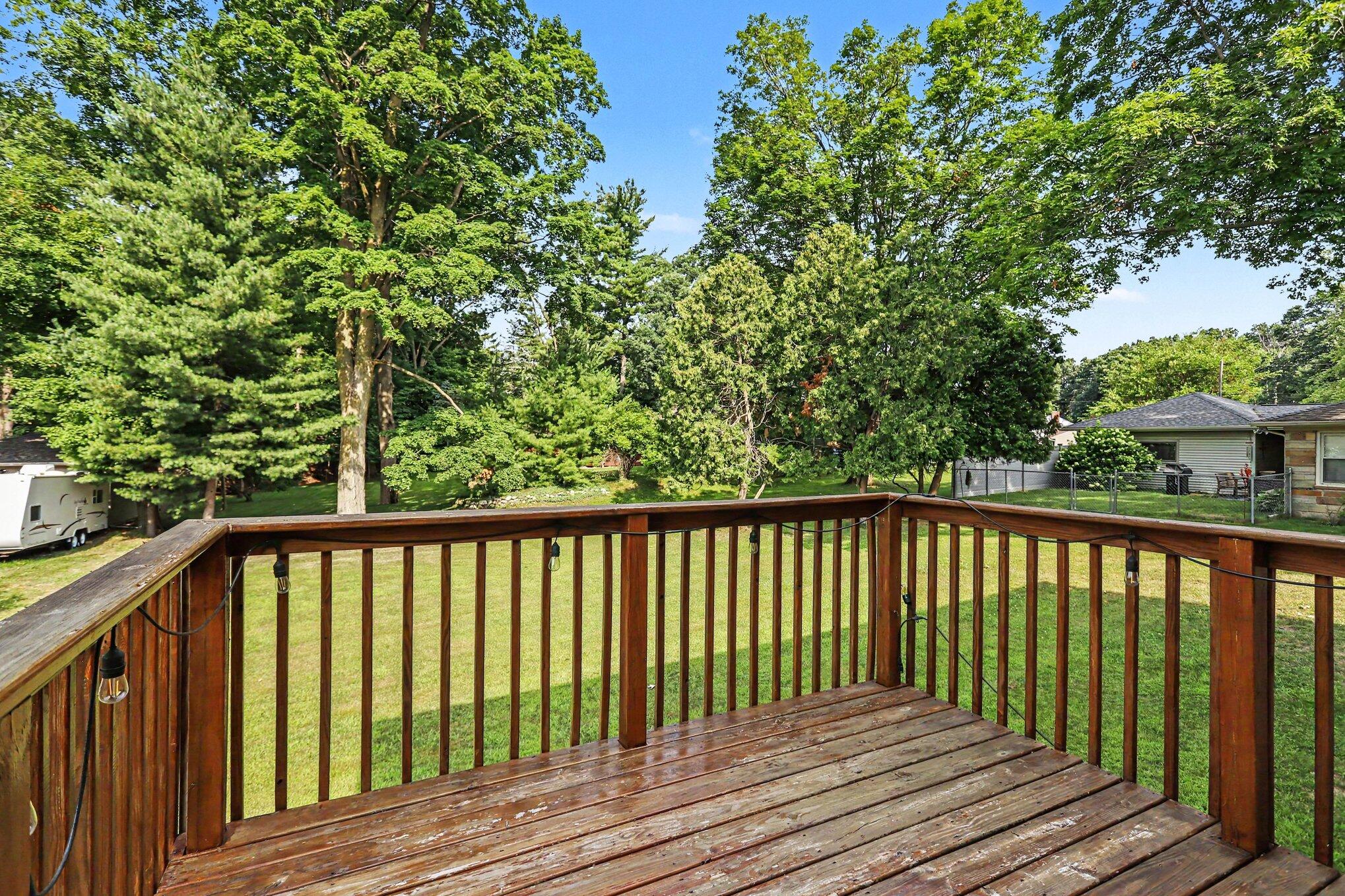 4428 Bronson Boulevard Property Photo 25