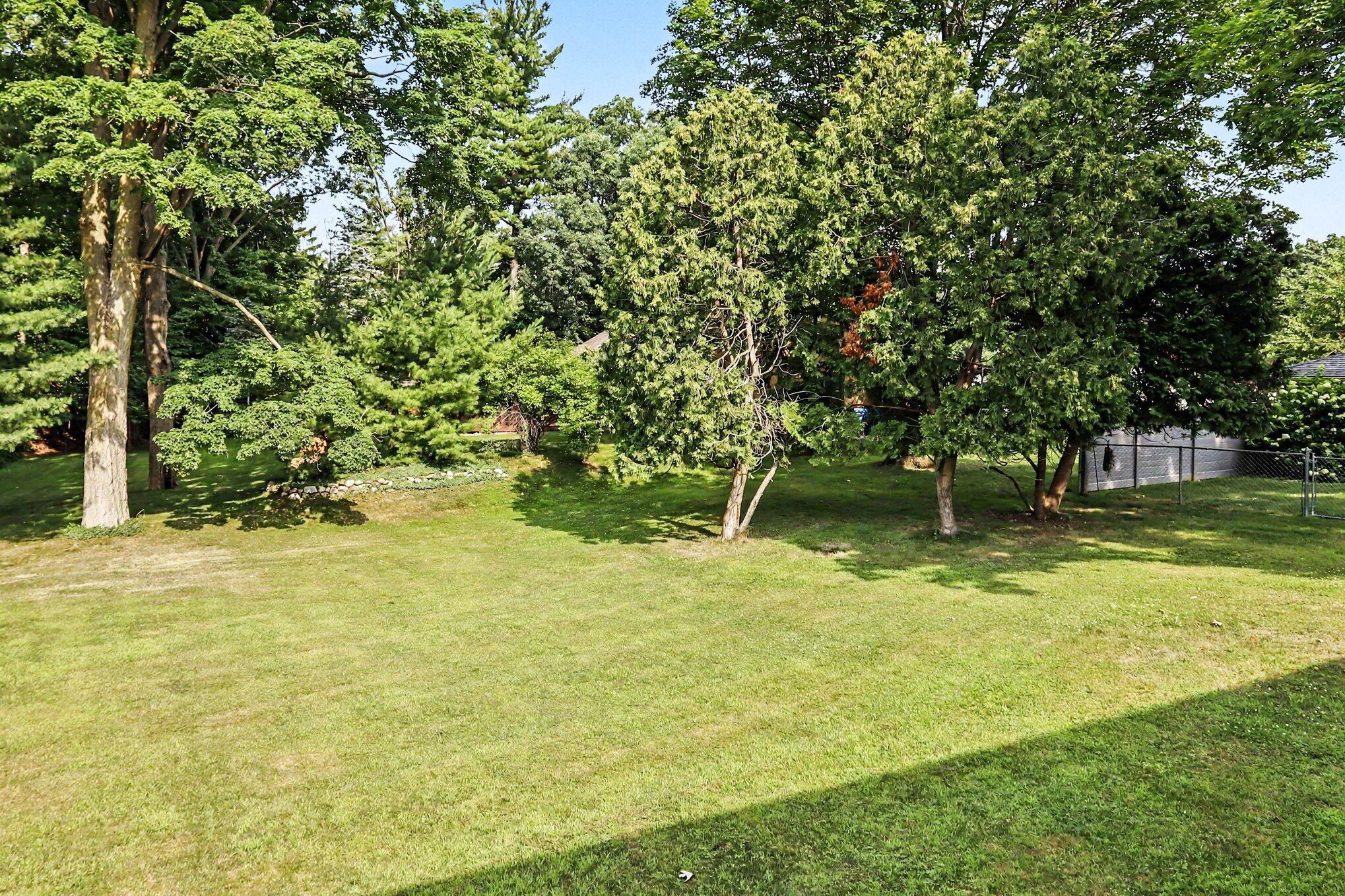 4428 Bronson Boulevard Property Photo 27