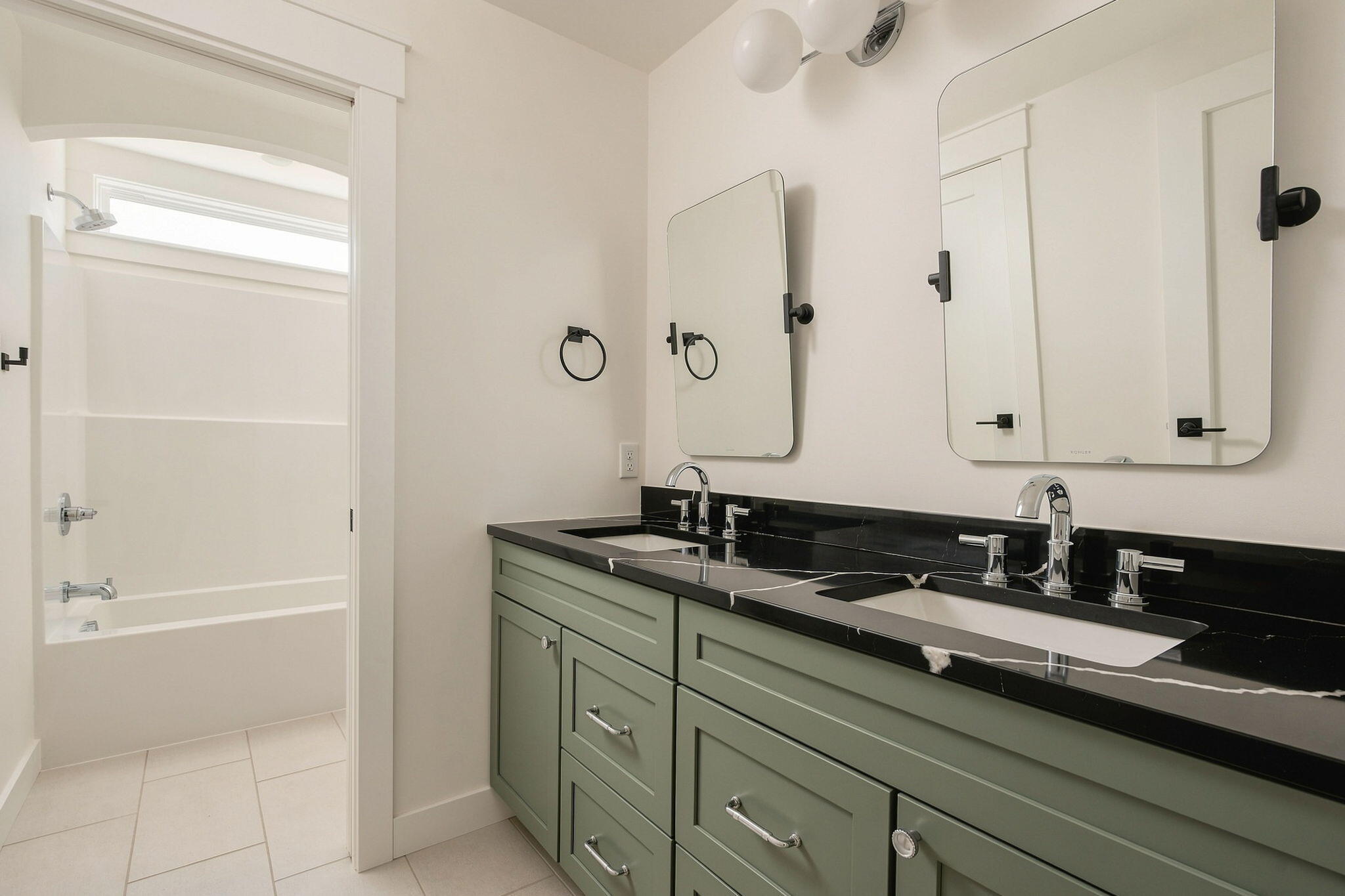 1912 Creekside Drive Sw Property Photo 43