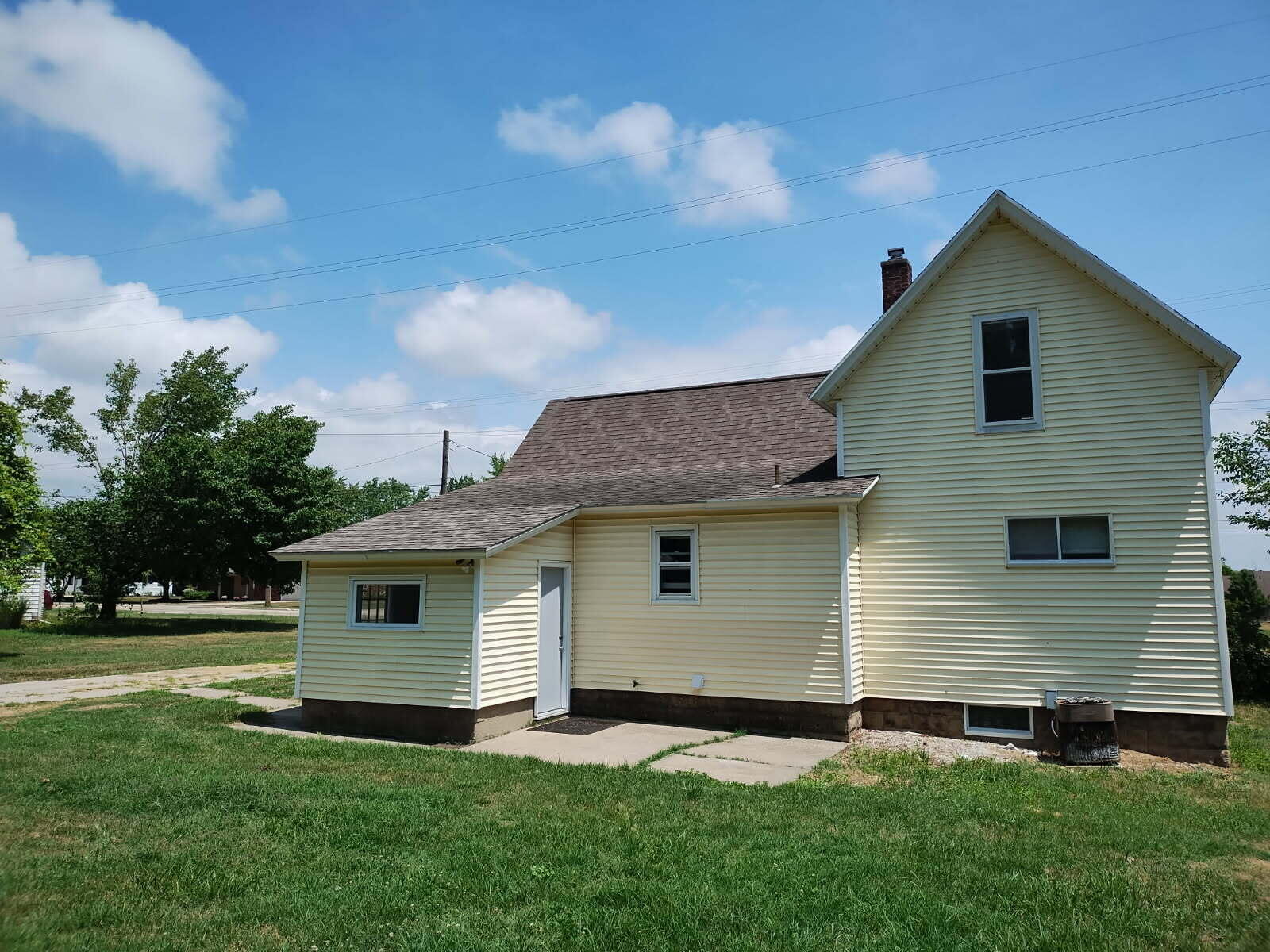 354 Country Club Road Property Photo 6