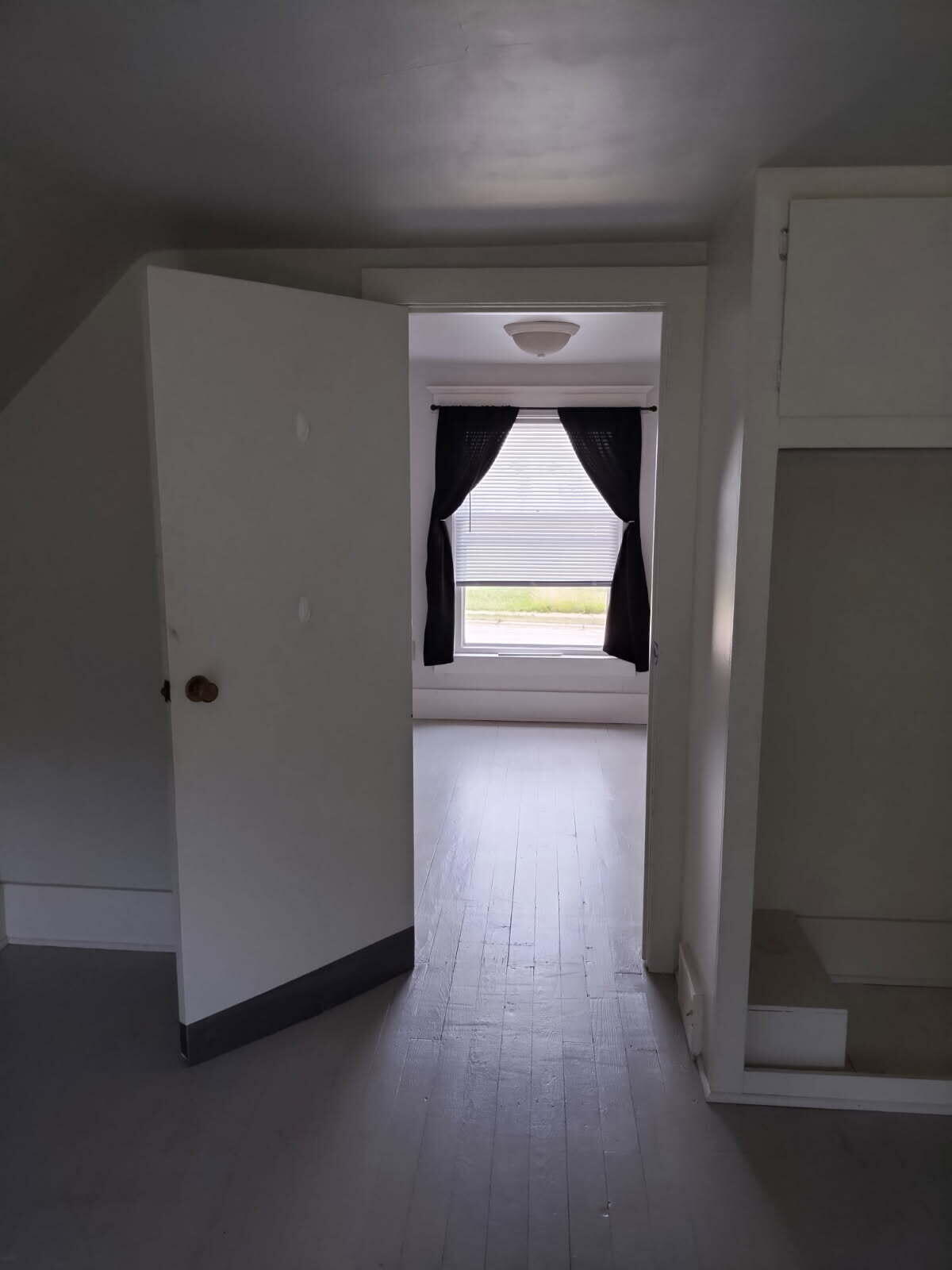 354 Country Club Road Property Photo 8