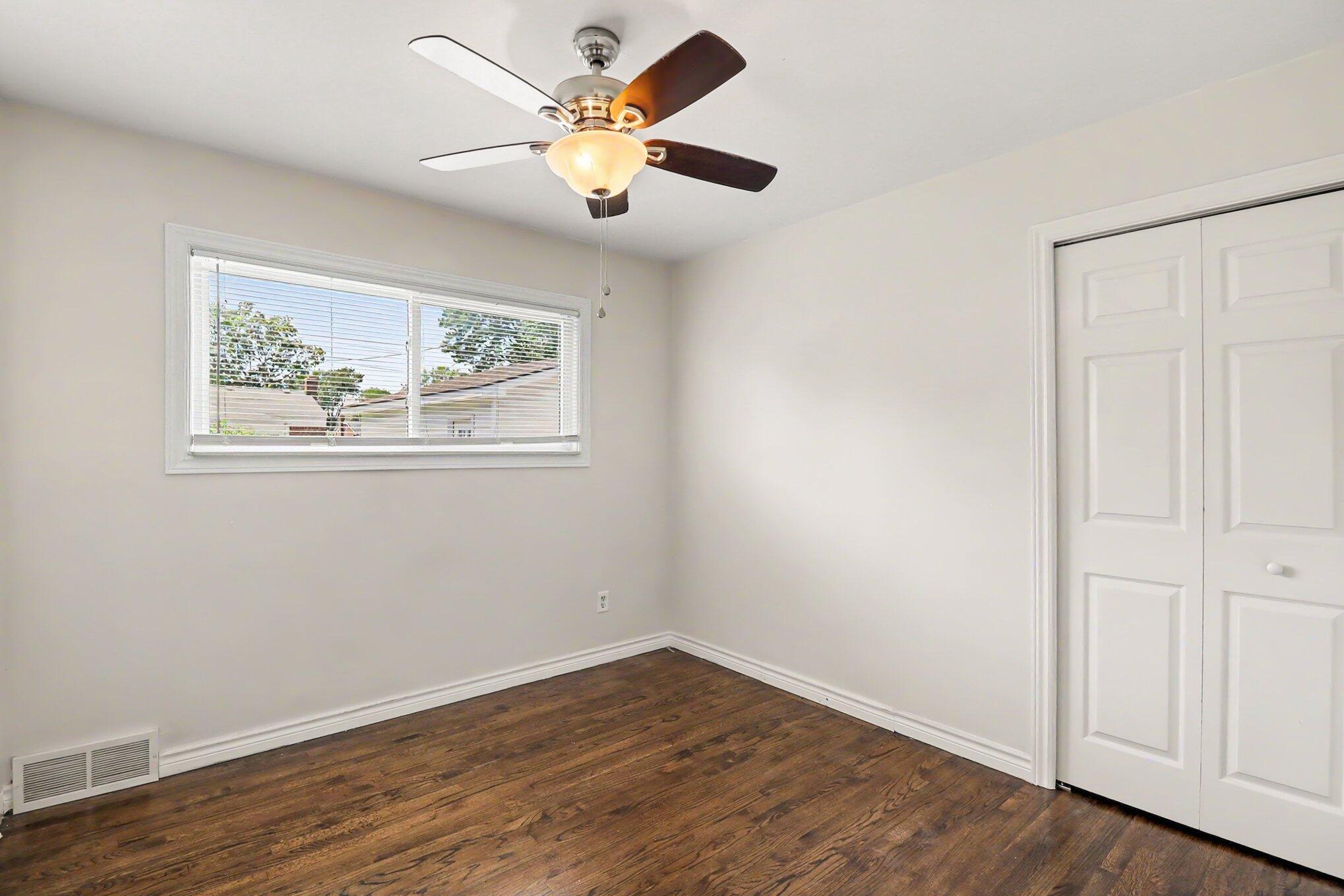28691 Hales Street Property Photo 7