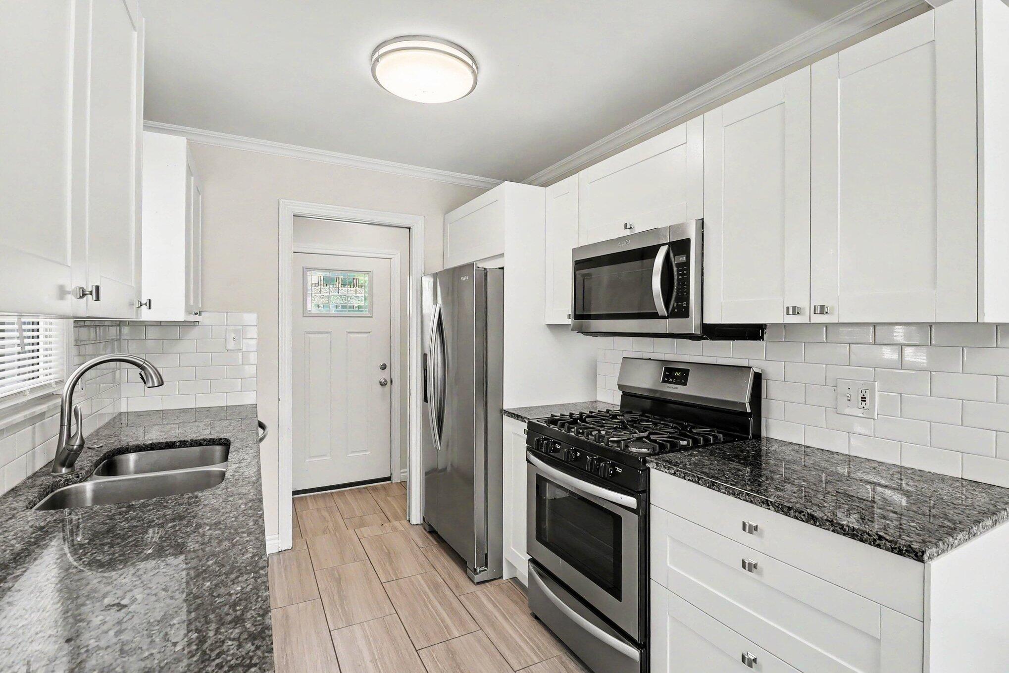 28691 Hales Street Property Photo 10