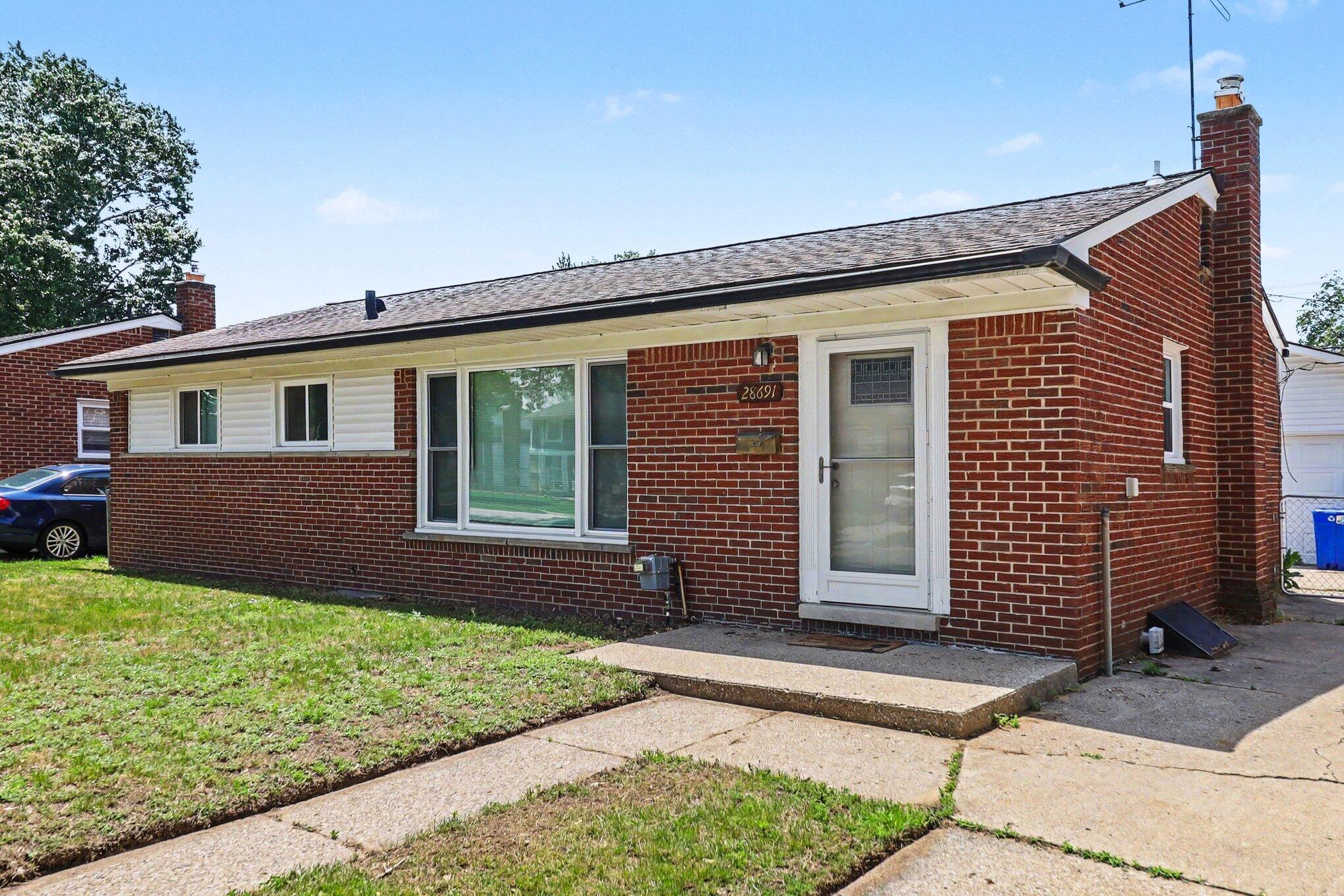 28691 Hales Street Property Photo 23