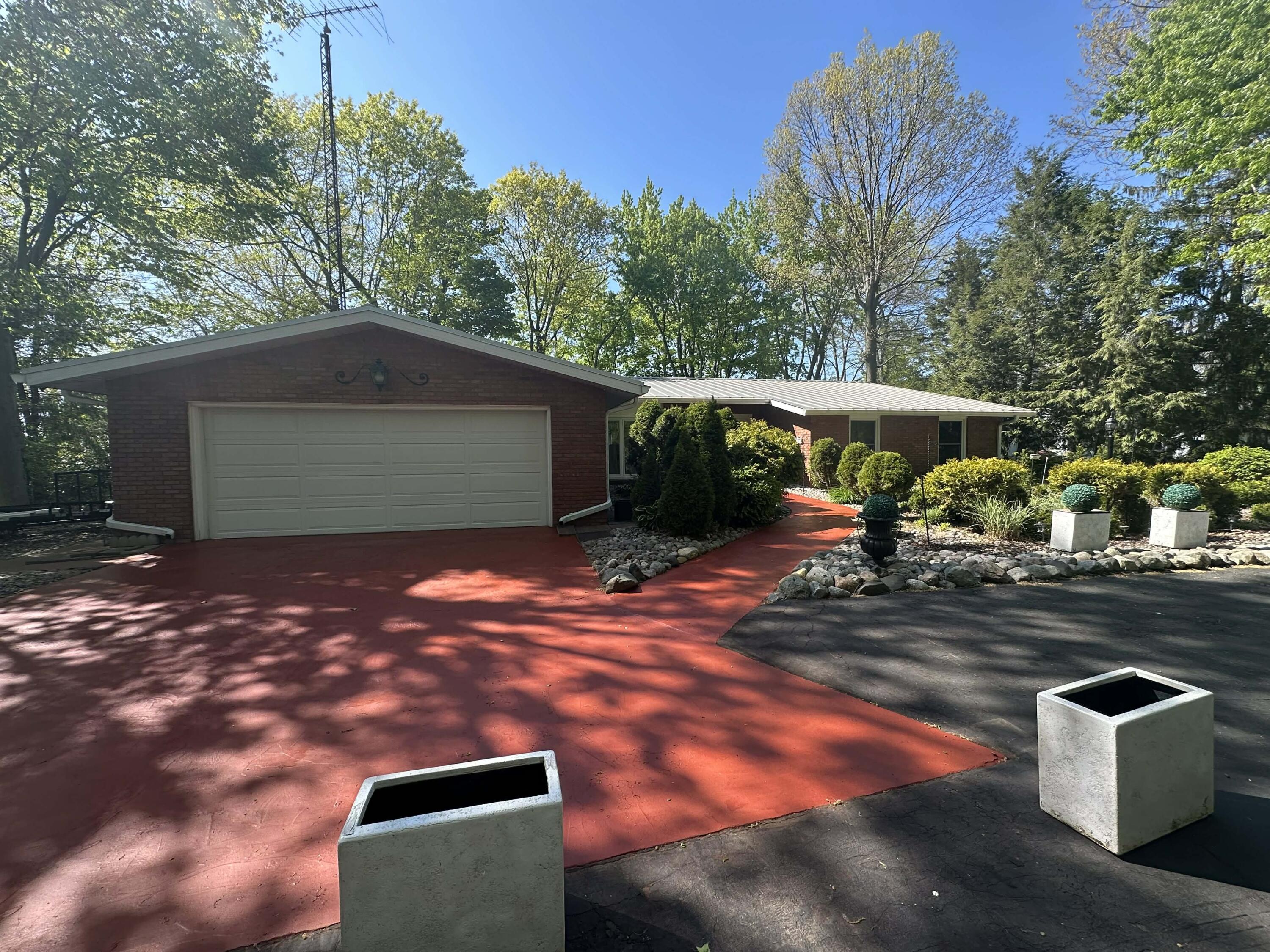 1716 W Benson Road Property Photo 17